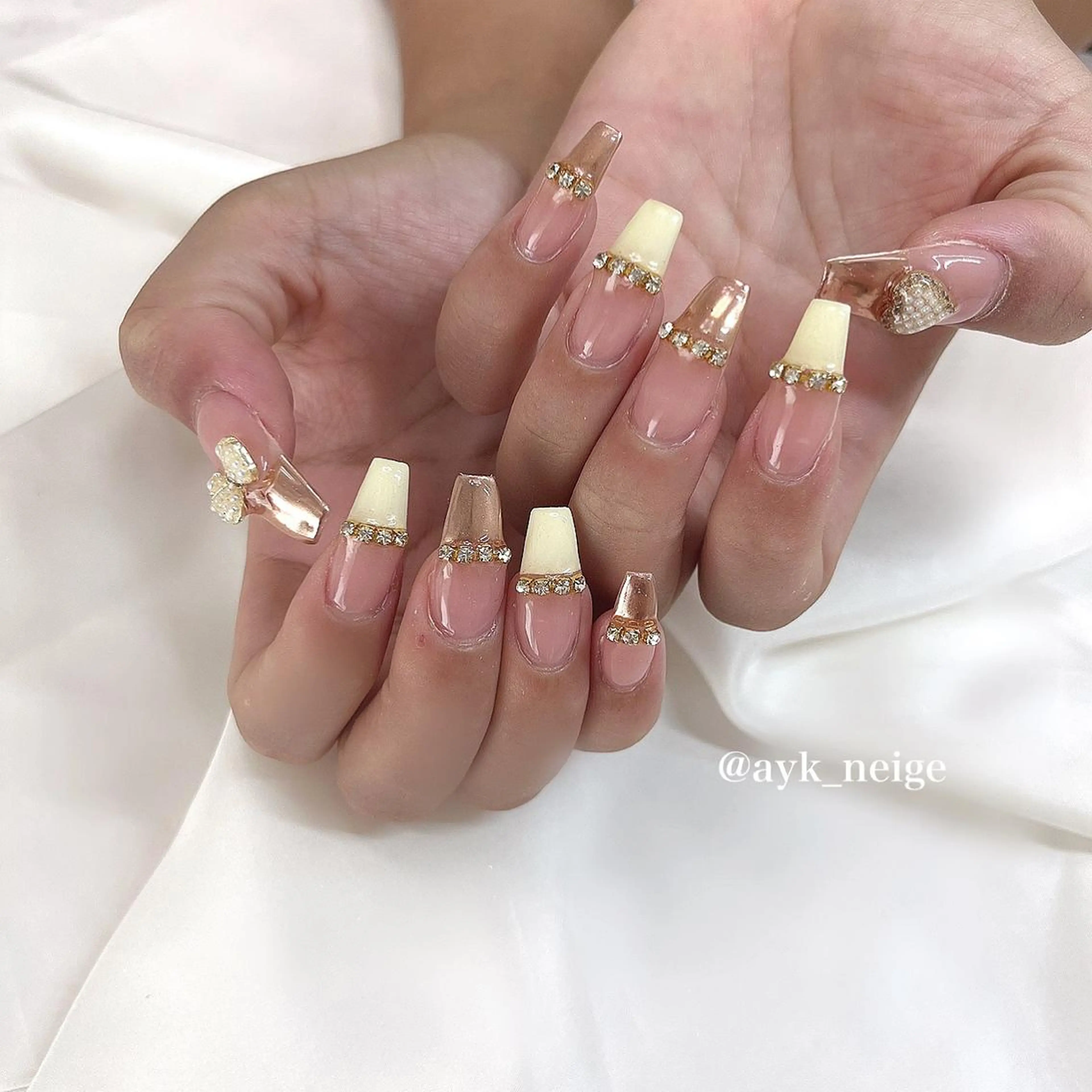 ネイル フットネイル フレンチネイル ガラスフレンチ グラデーション 韓国ネイル n'eige nail所属・大谷 綾香のネイルデザイン