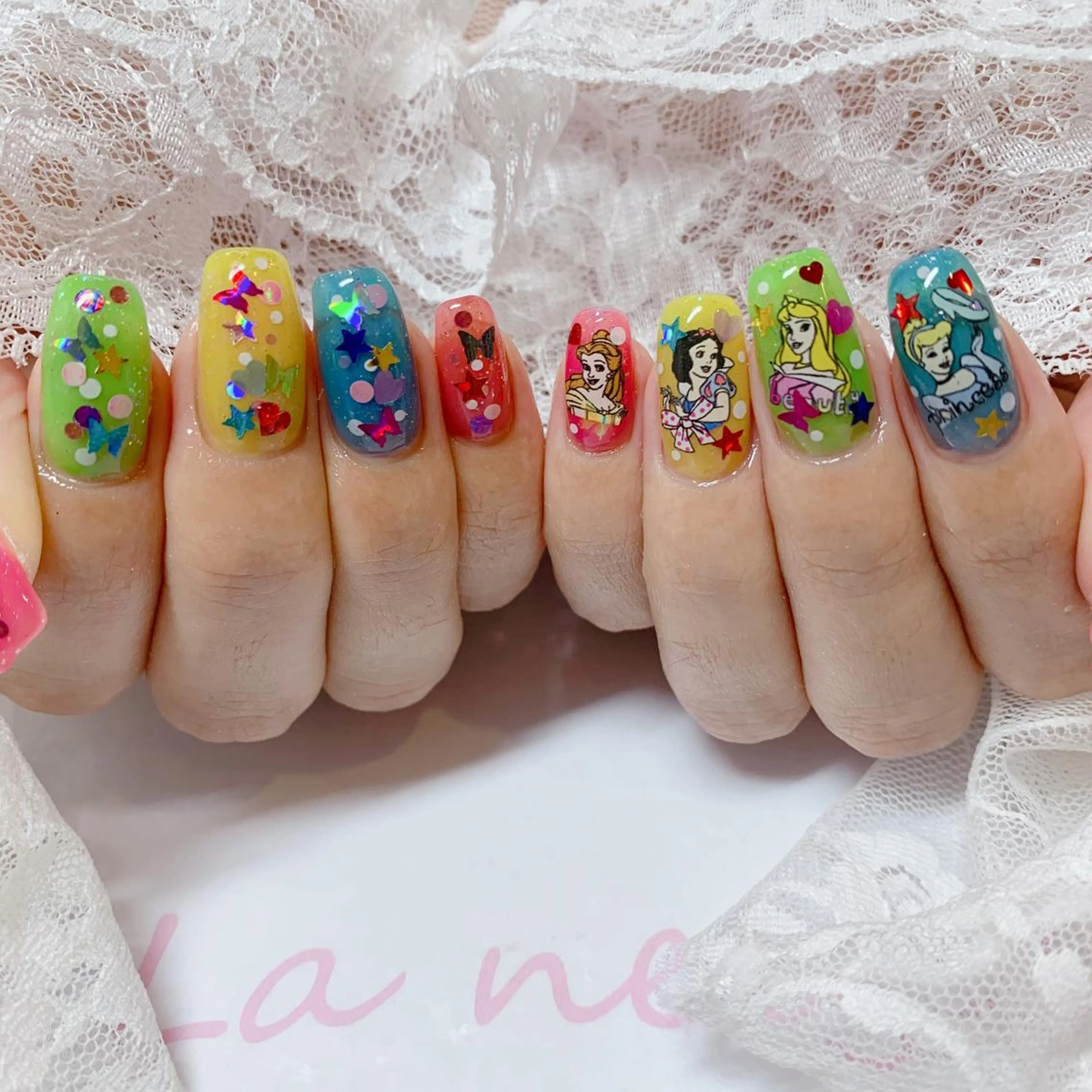 ネイル ハンドネイル La neige* yuki 🥯🍑のネイルデザイン