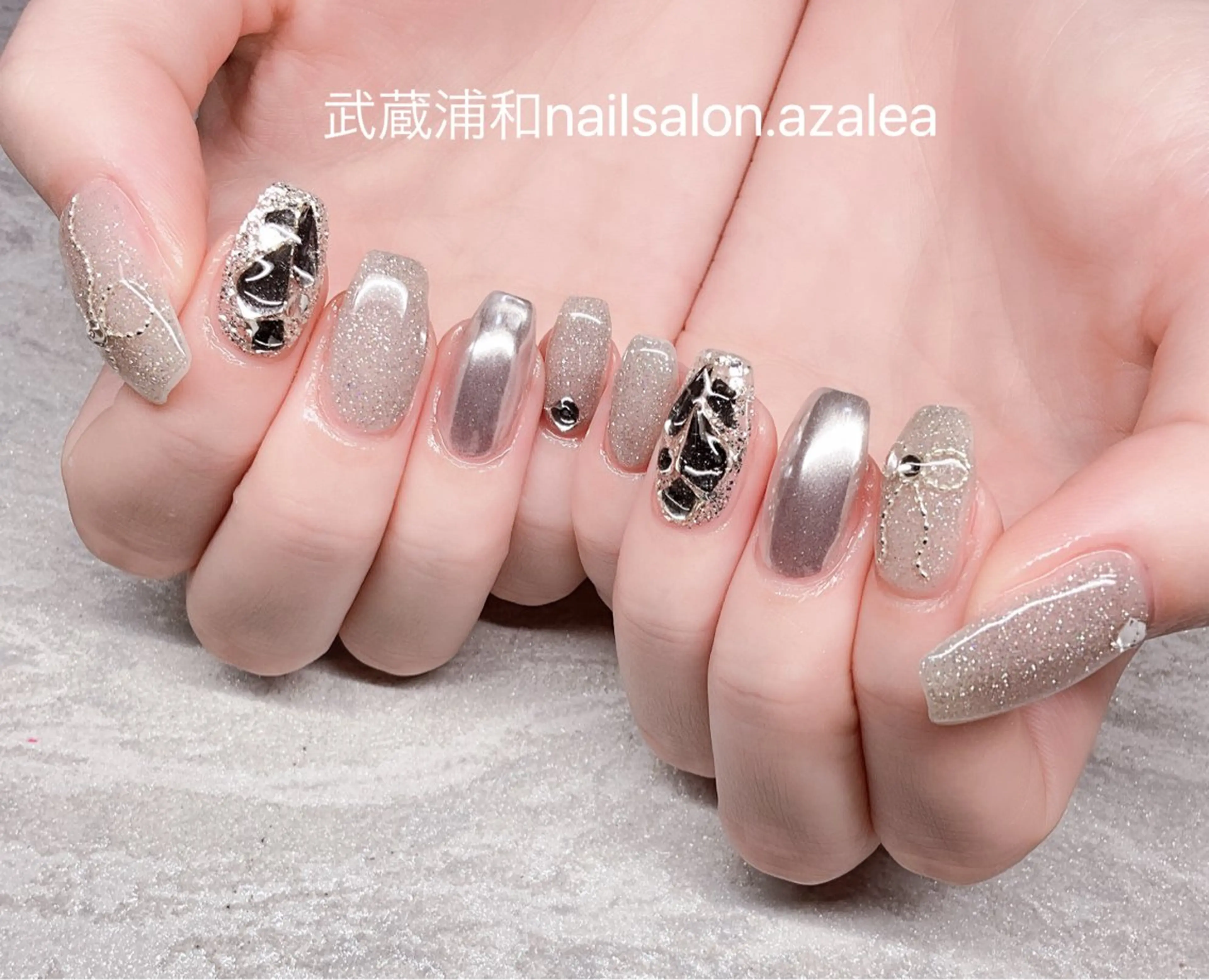 ネイル ハンドネイル R inのネイルデザイン