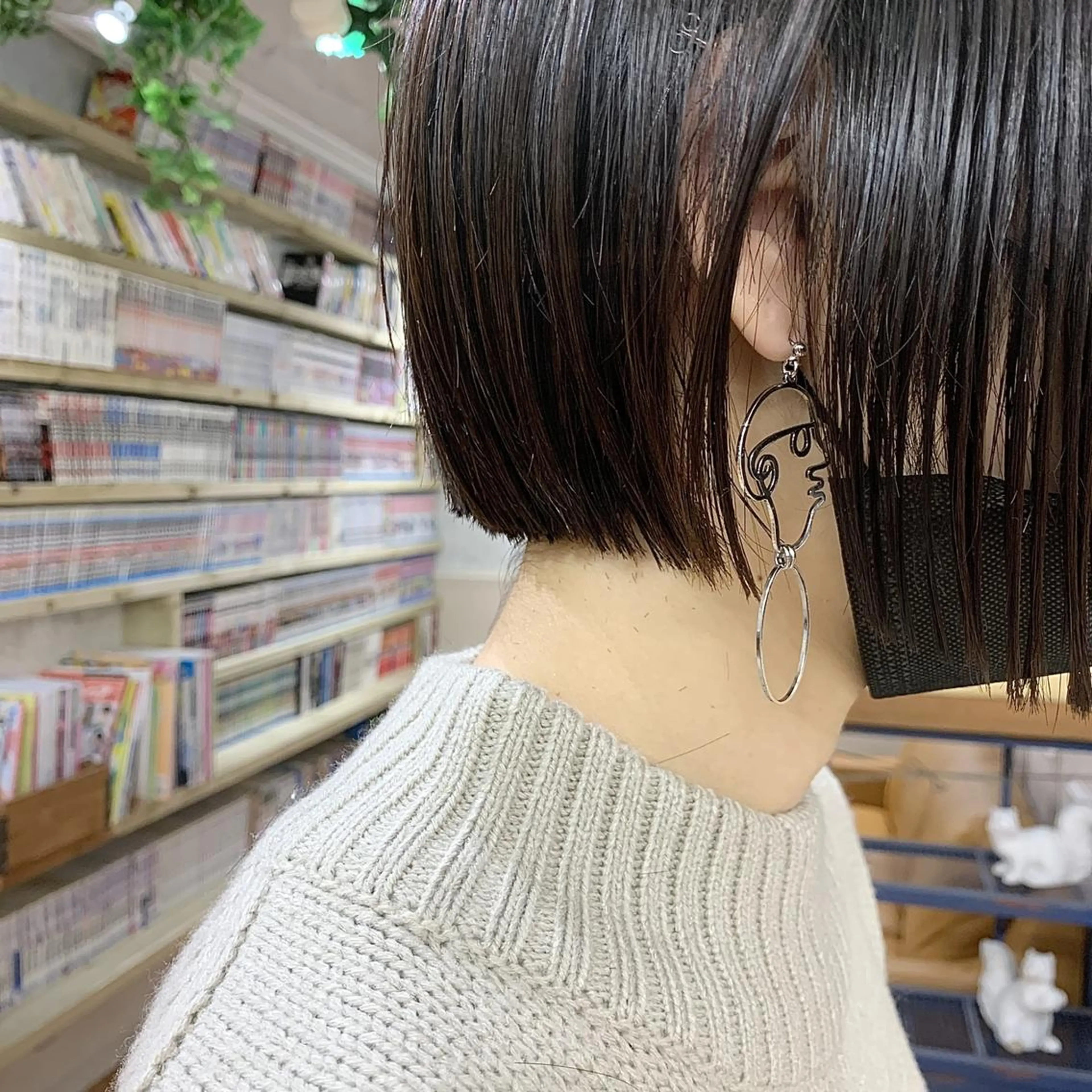 ショート カラー ボブ 🌱小顔魅せカット 透明感カラー/泉綺のヘアスタイル