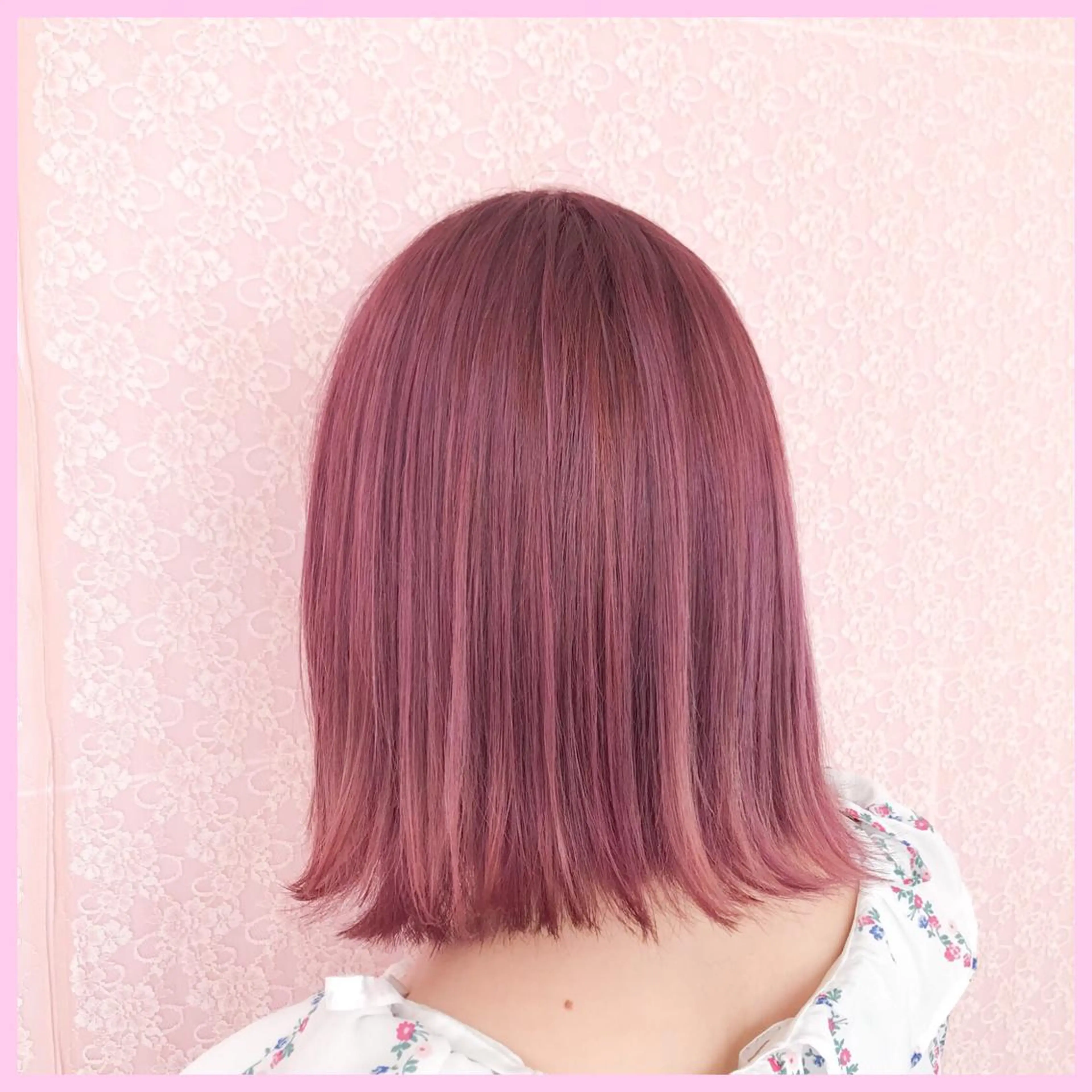 ミディアム SHIN/レイヤー カット×クロスパーマのヘアスタイル