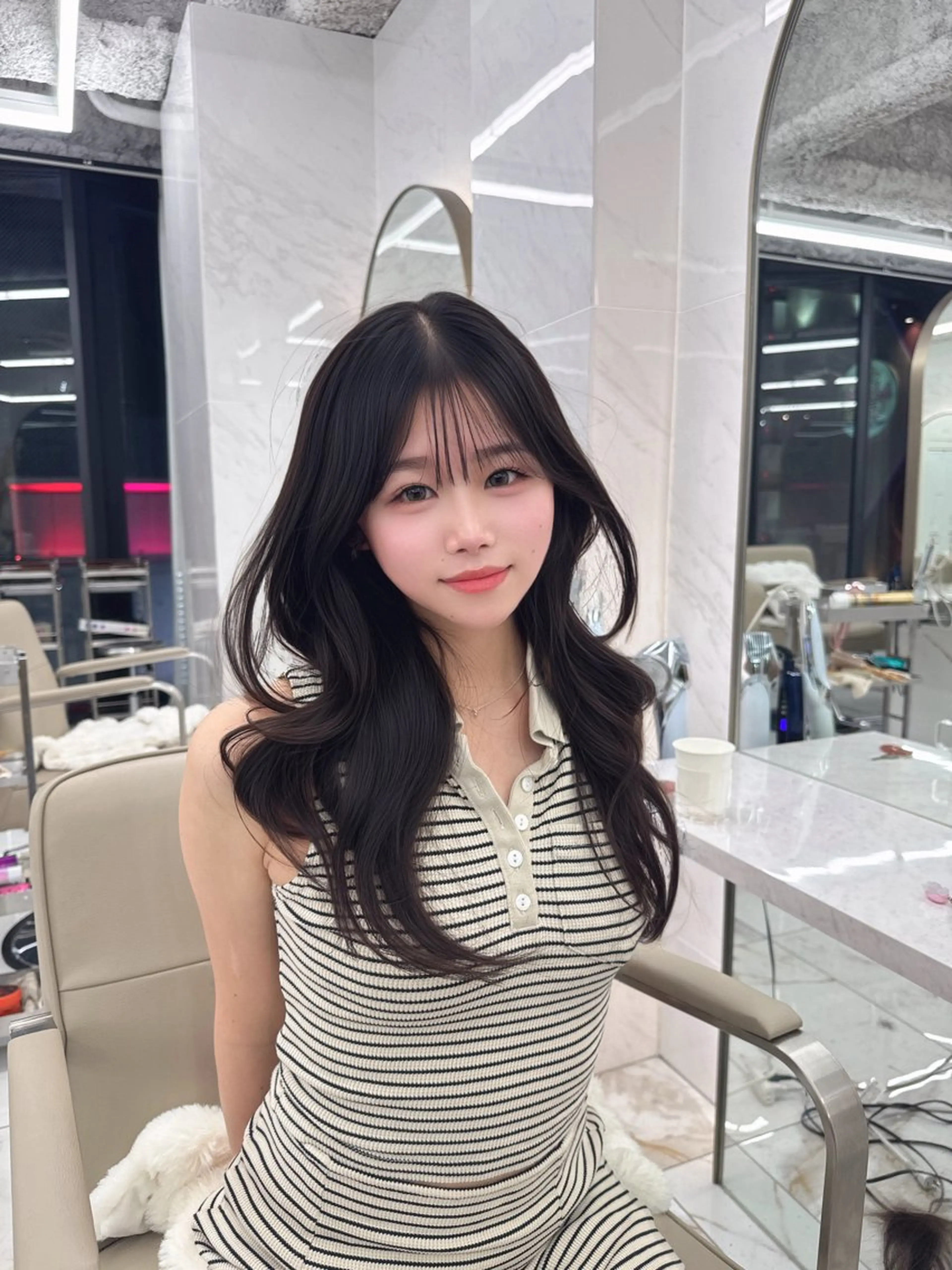 ロング kiti SAKAE所属・のり/顔まわり/韓国 /レイヤーカットのヘアスタイル