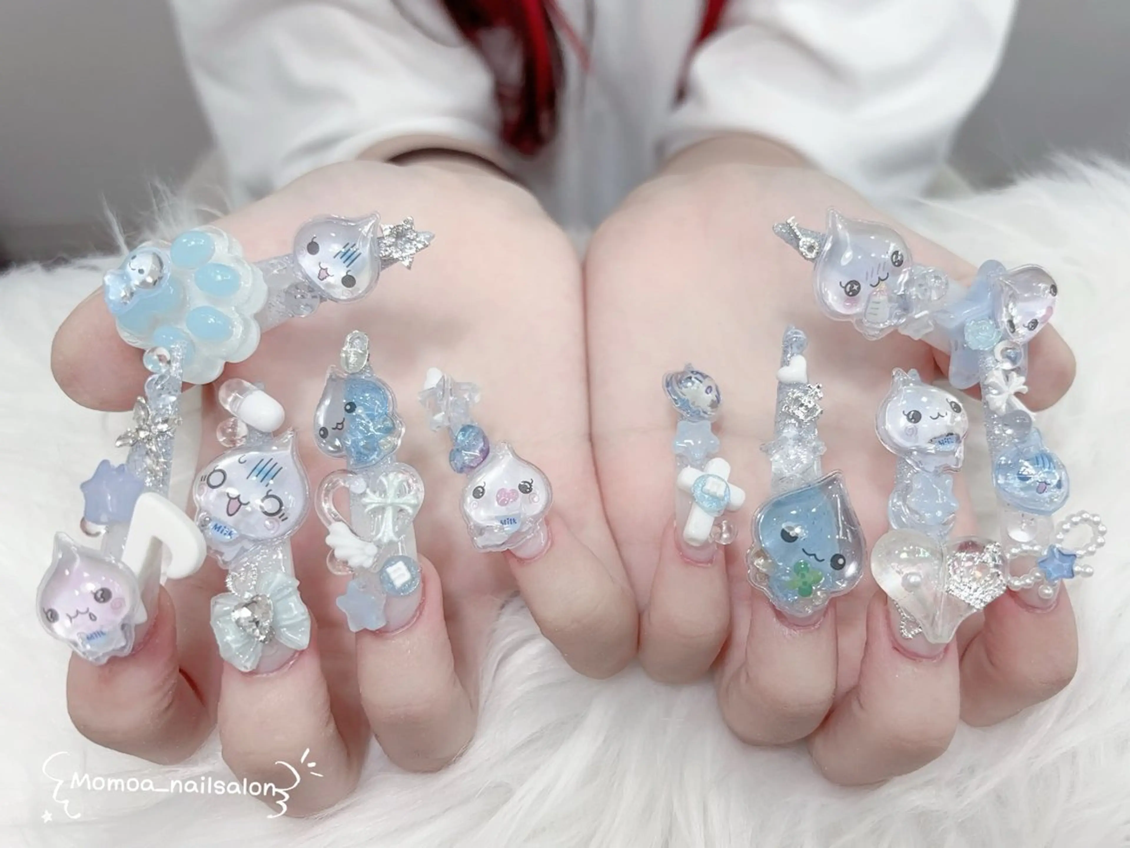 ネイル キラキラネイル 韓国ネイル スカルプネイル ハンドネイル MoMoA Nail ネイル長さ出し専門店のネイルデザイン