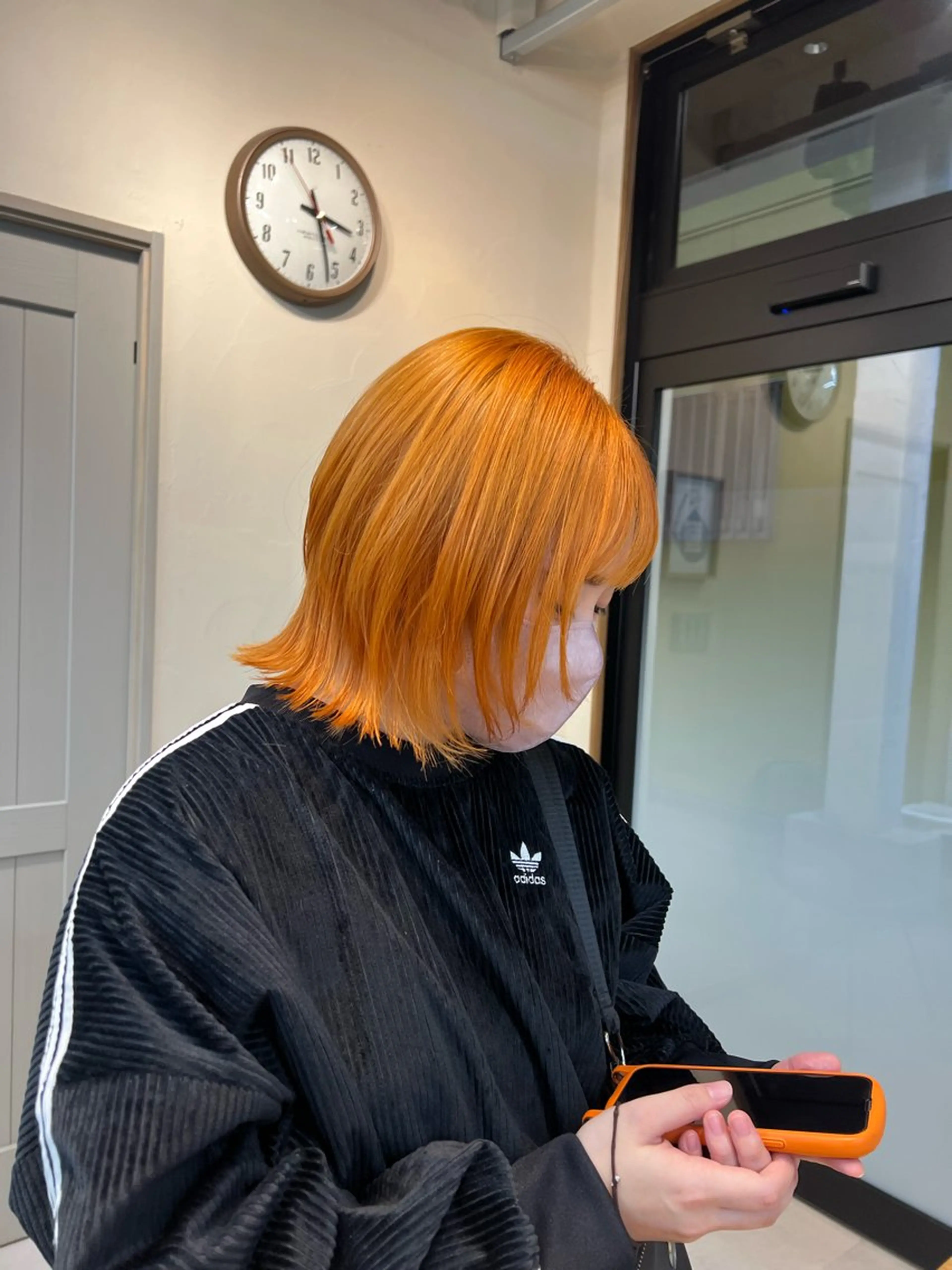 ショート カラー レイヤーカット ウルフカット 石黒 理々花のヘアスタイル