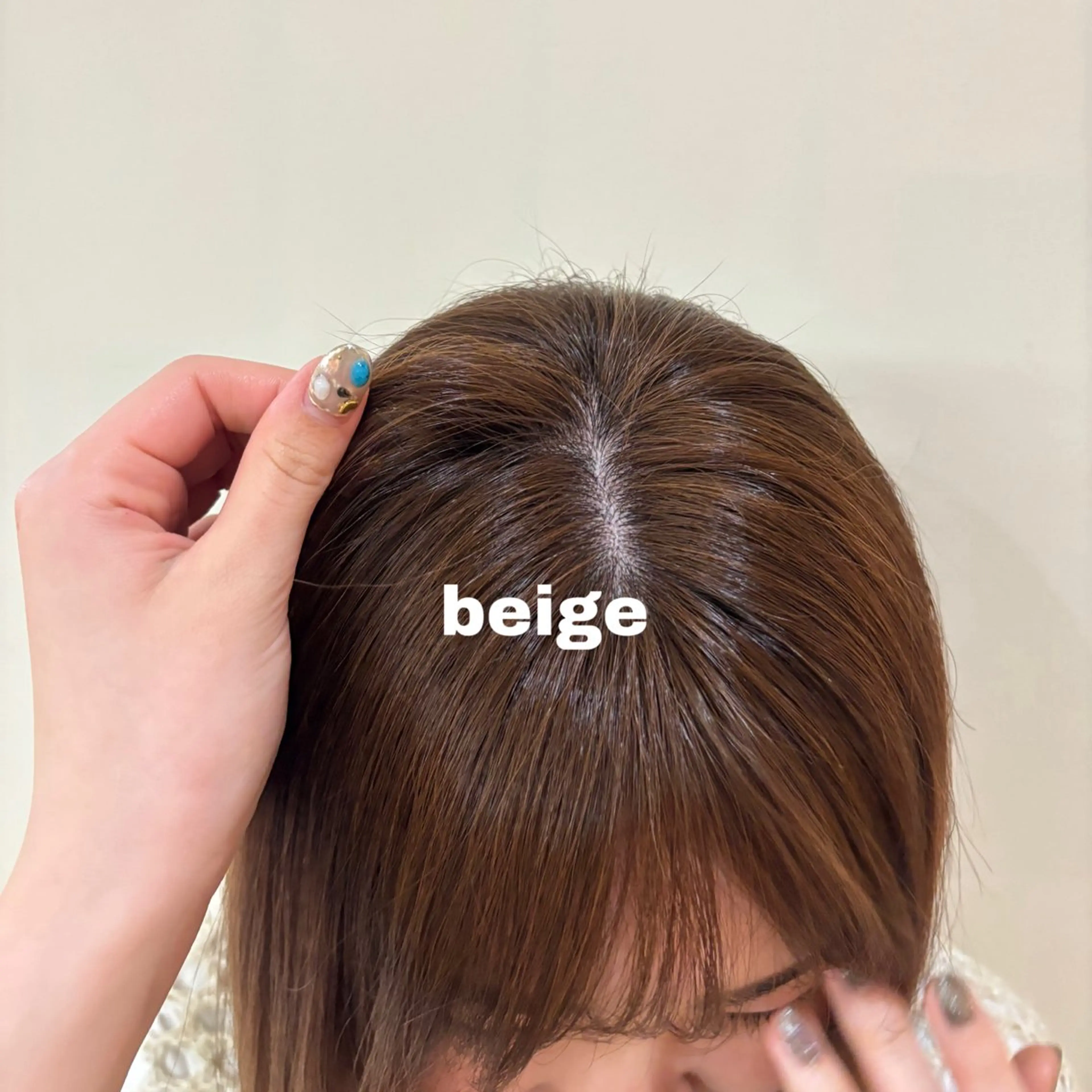 カラー 伊藤 杏奈のヘアスタイル