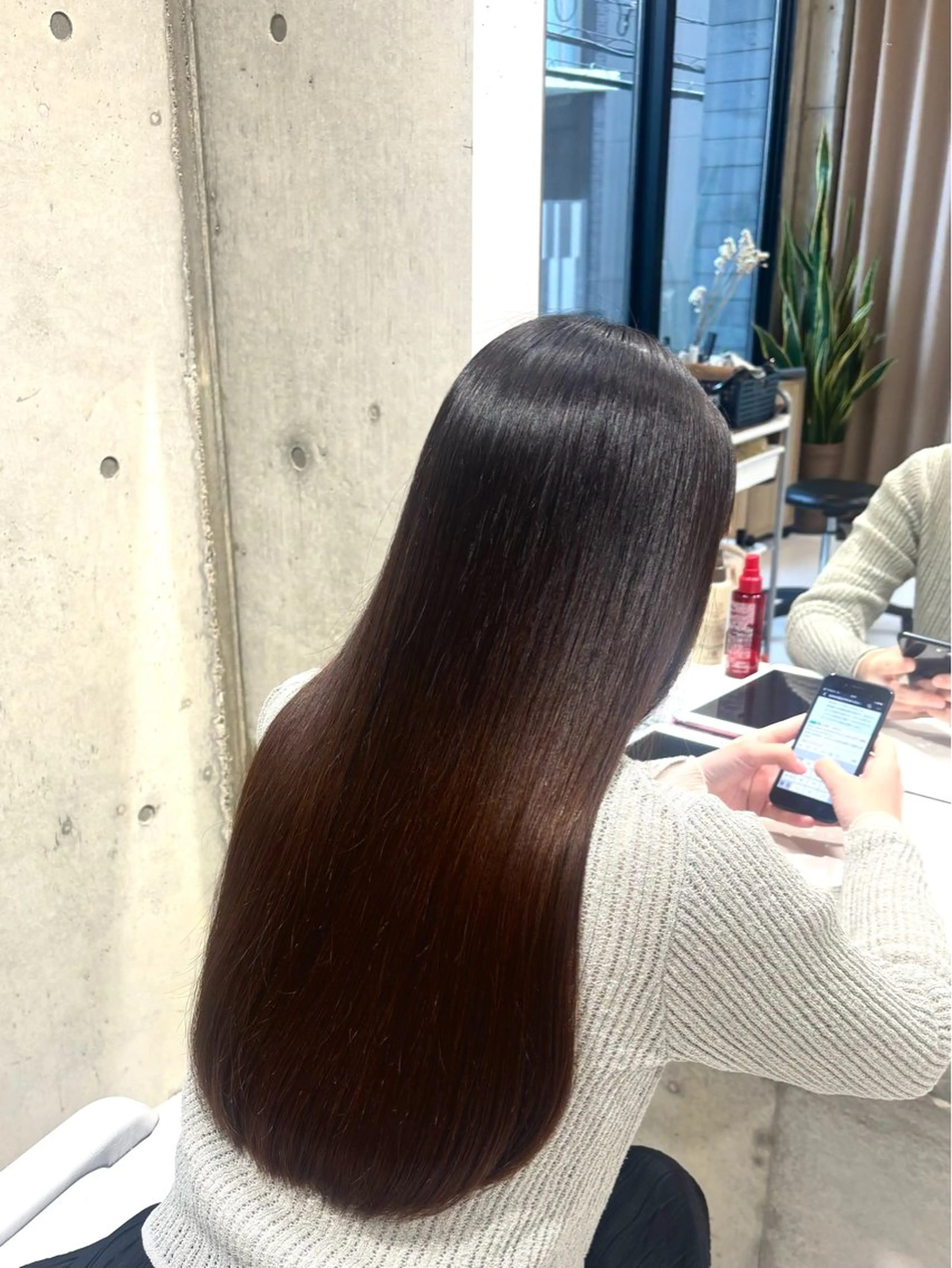 ロング カット 縮毛矯正 トリートメント ban's beauty dream所属・透明感／髪質改善 ／ りかのヘアスタイル