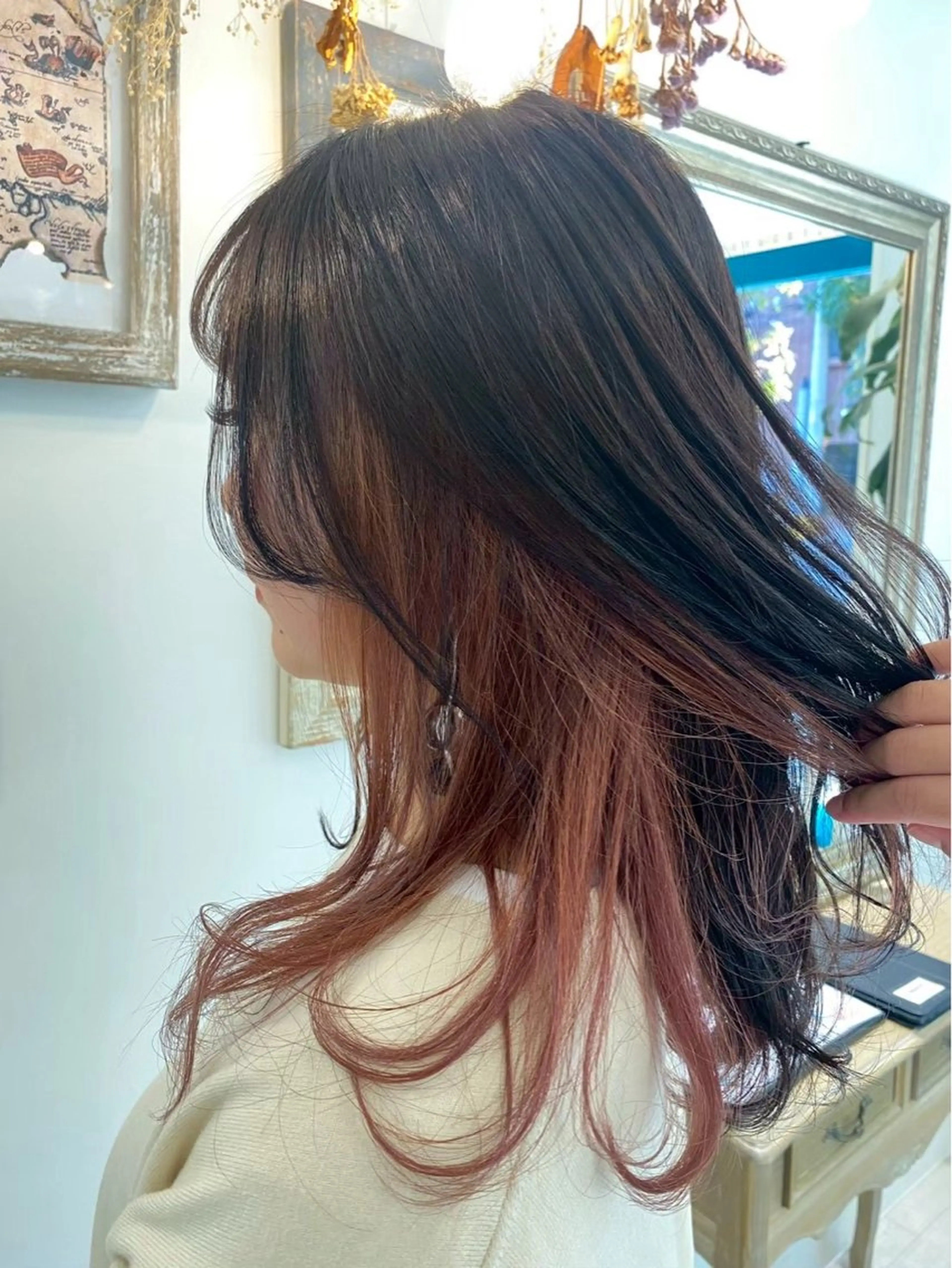 【新規様限定💘今だけプライス】人気のインナーカラー🎀👉 ブリーチ+カラー+Aujua1stepトリートメント込み✨の写真