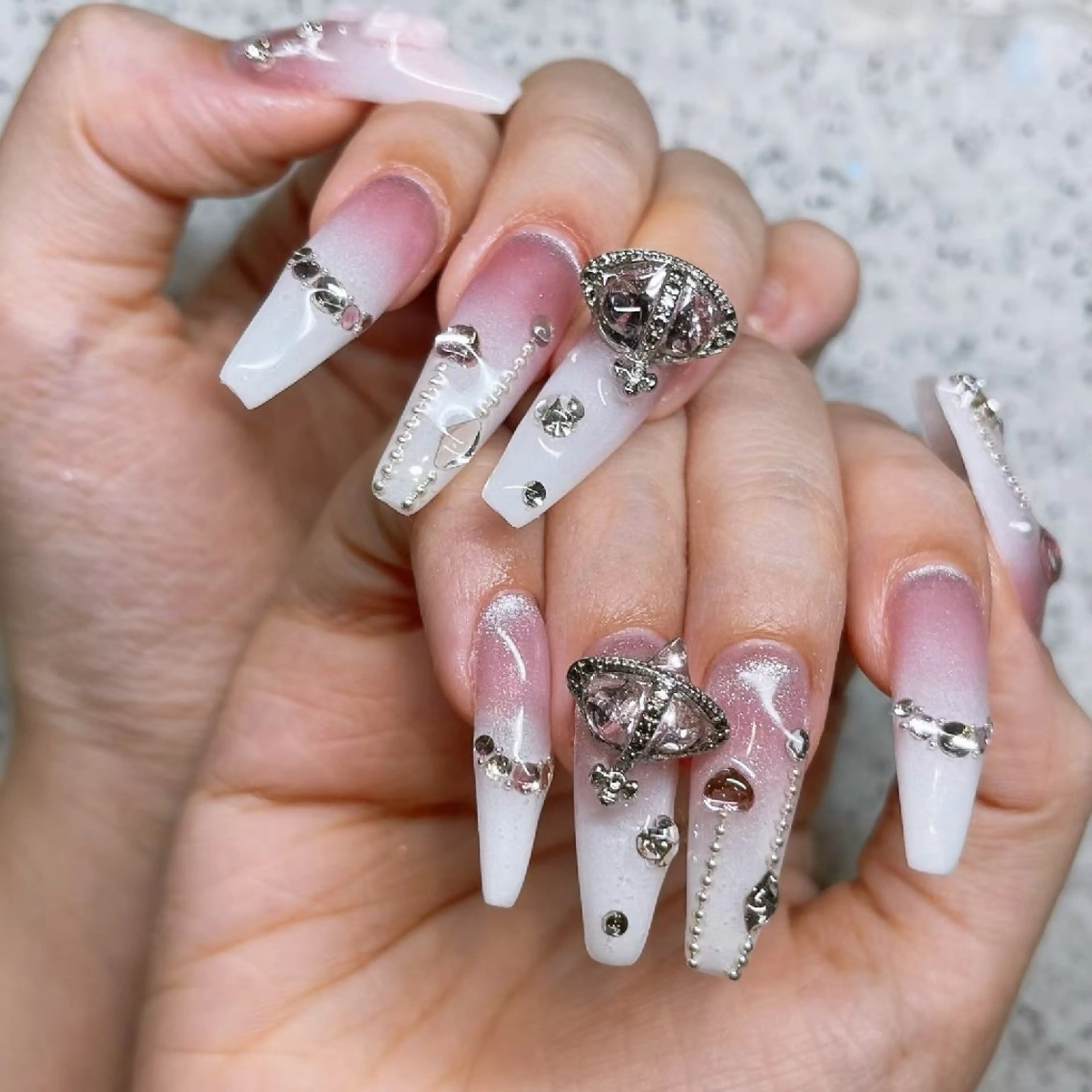 ネイル ハンドネイル Queens みなみのネイルデザイン