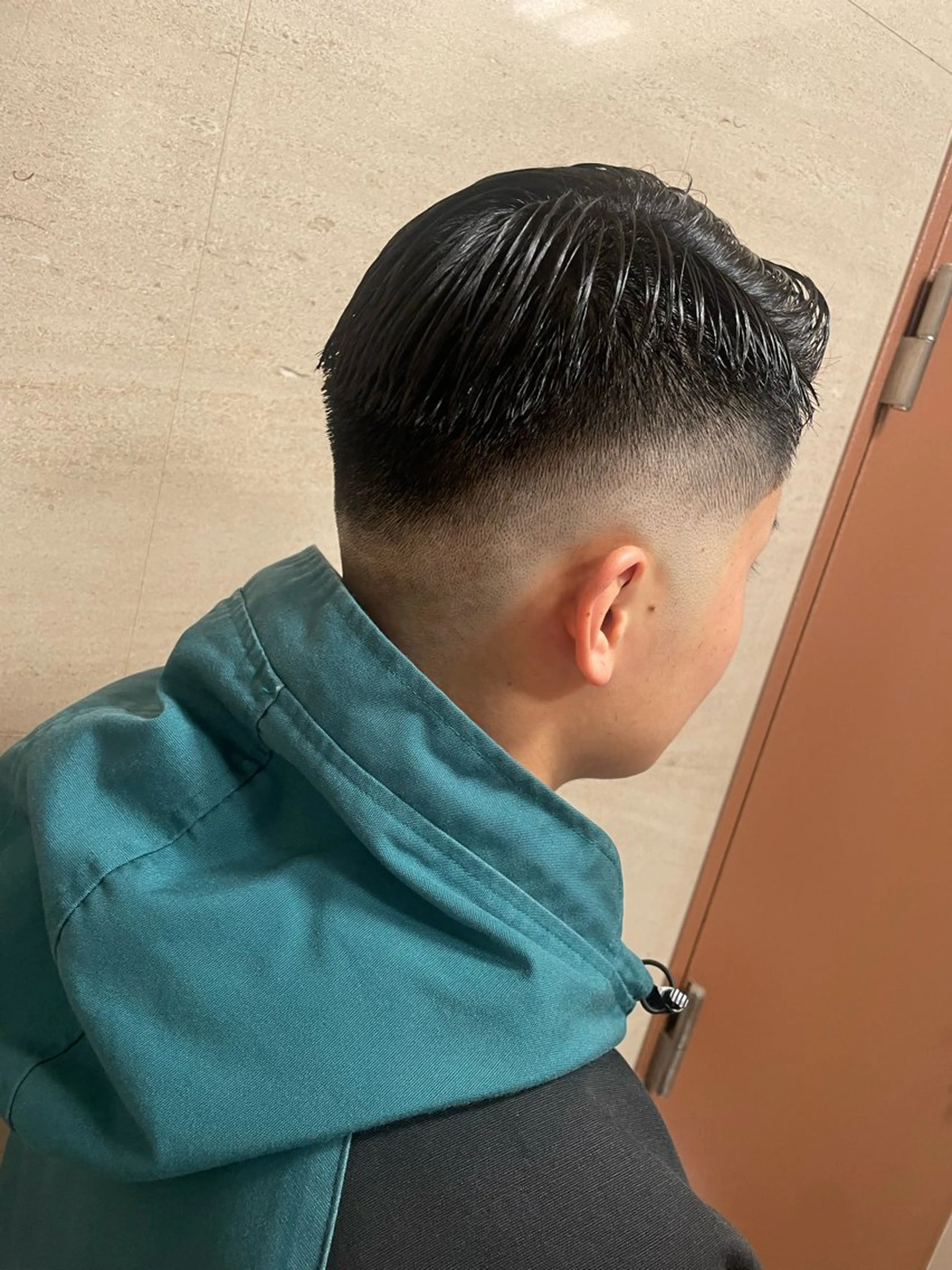 ショート メンズ フェードカット スキンフェード 染谷 翔のヘアスタイル