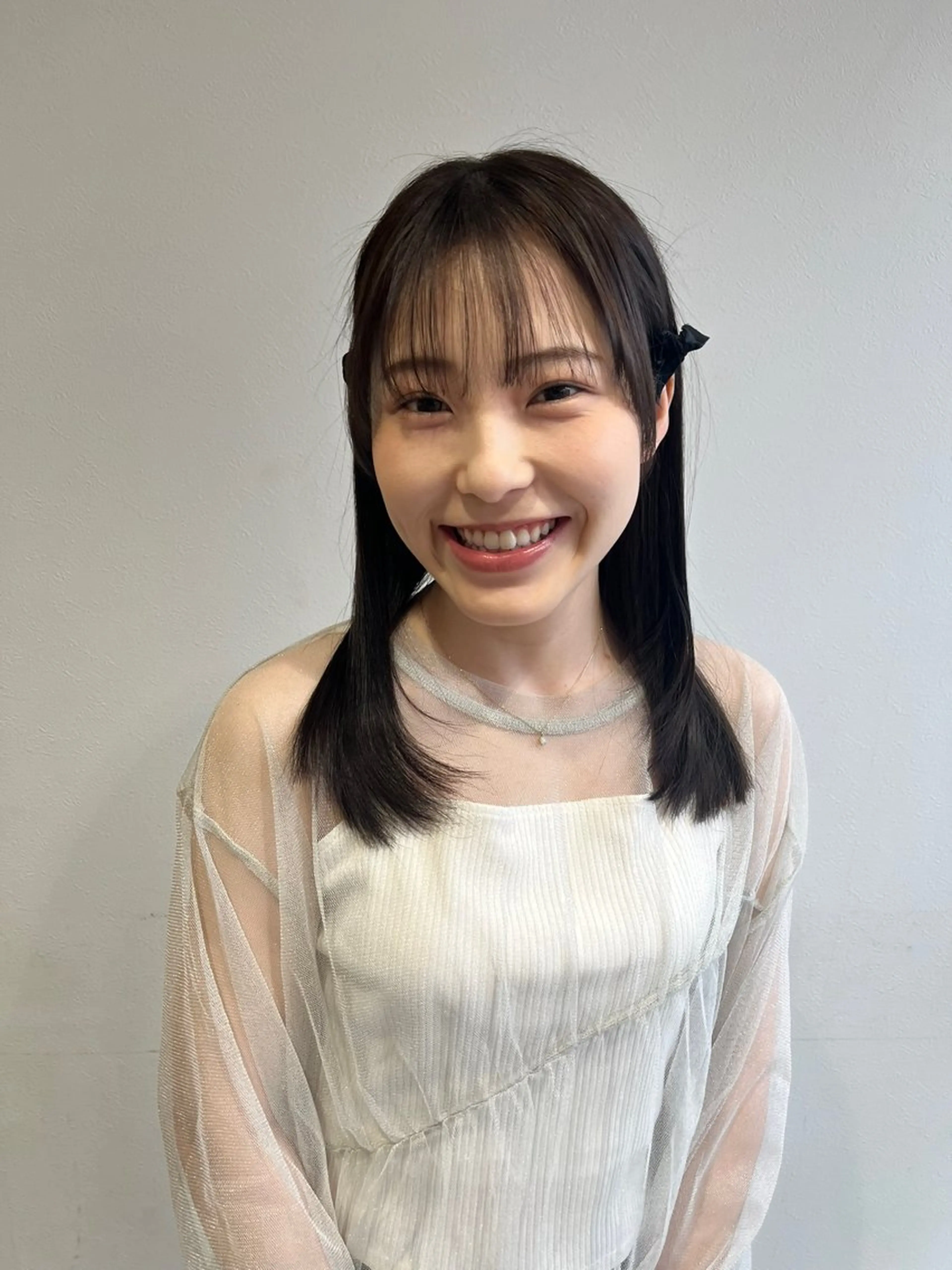 ミディアム CLIQUE　有木 七虹のヘアスタイル