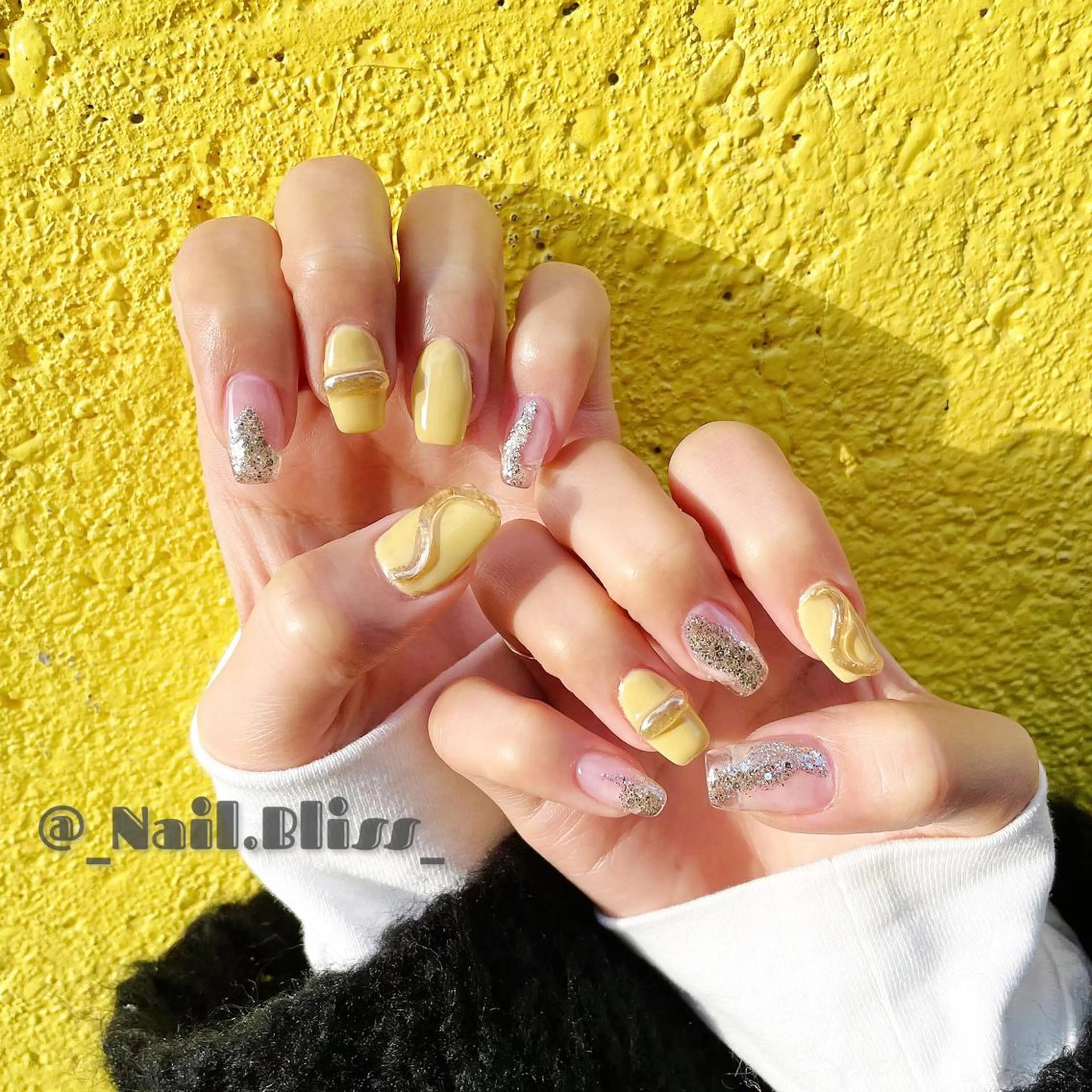ネイル 春ネイル 黄色 ハンドネイル NAIL BLISSのネイルデザイン