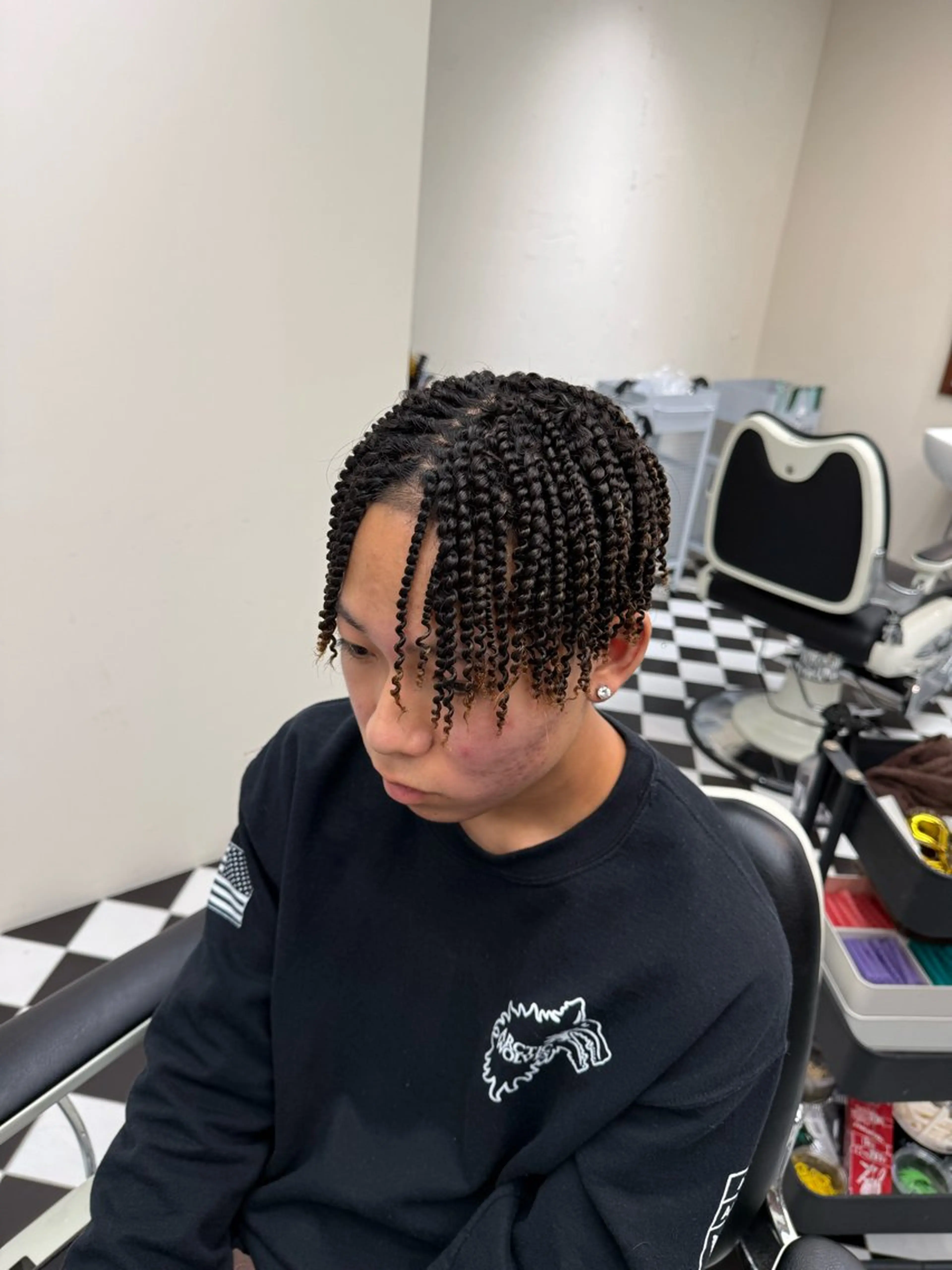 ミディアム パーマ メンズ FRANK'S BARBER WEST TOKYO. 吉祥寺所属・Berbar Ryuのヘアスタイル