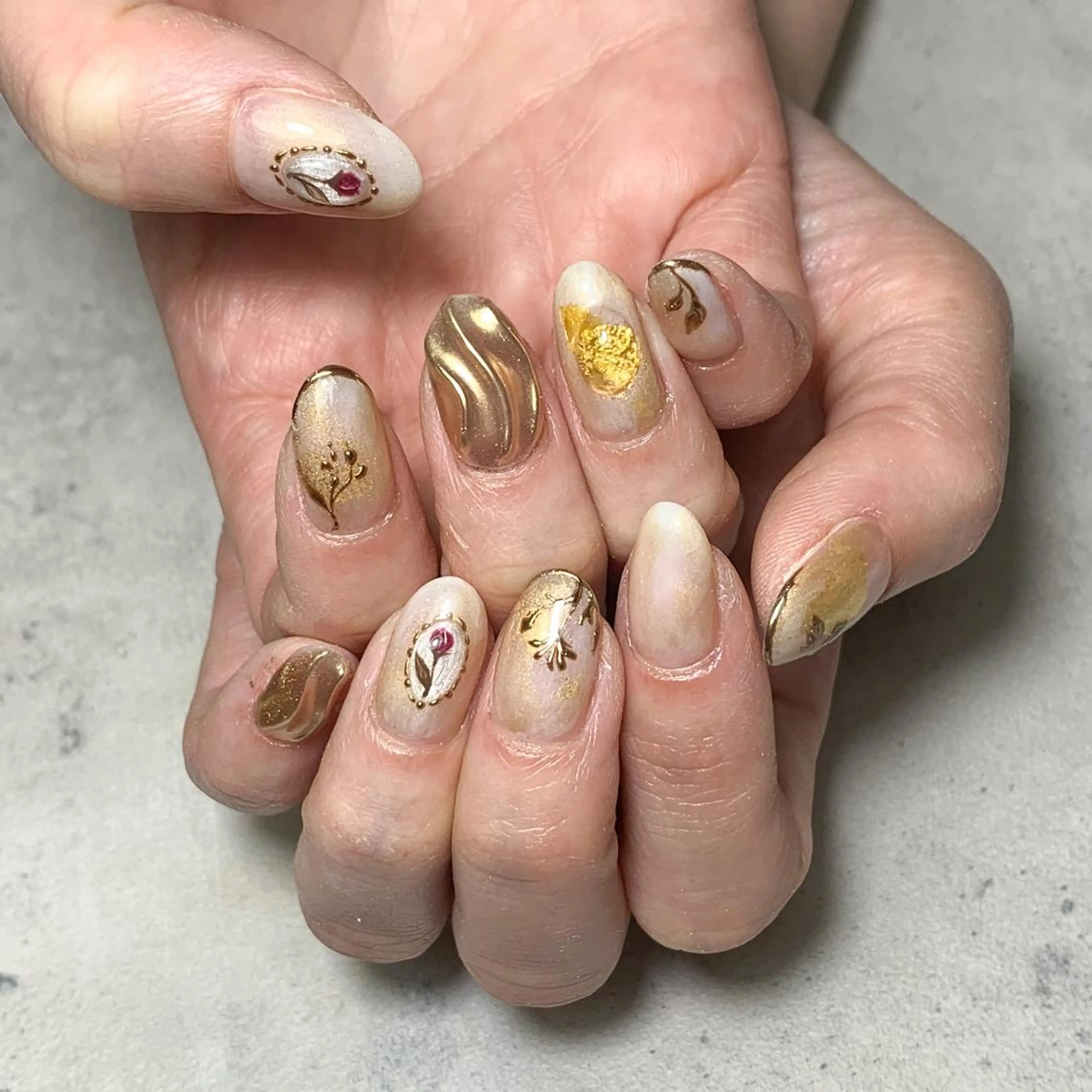 ネイル atelier　FIORITURA所属・FIORITURA aiのネイルデザイン