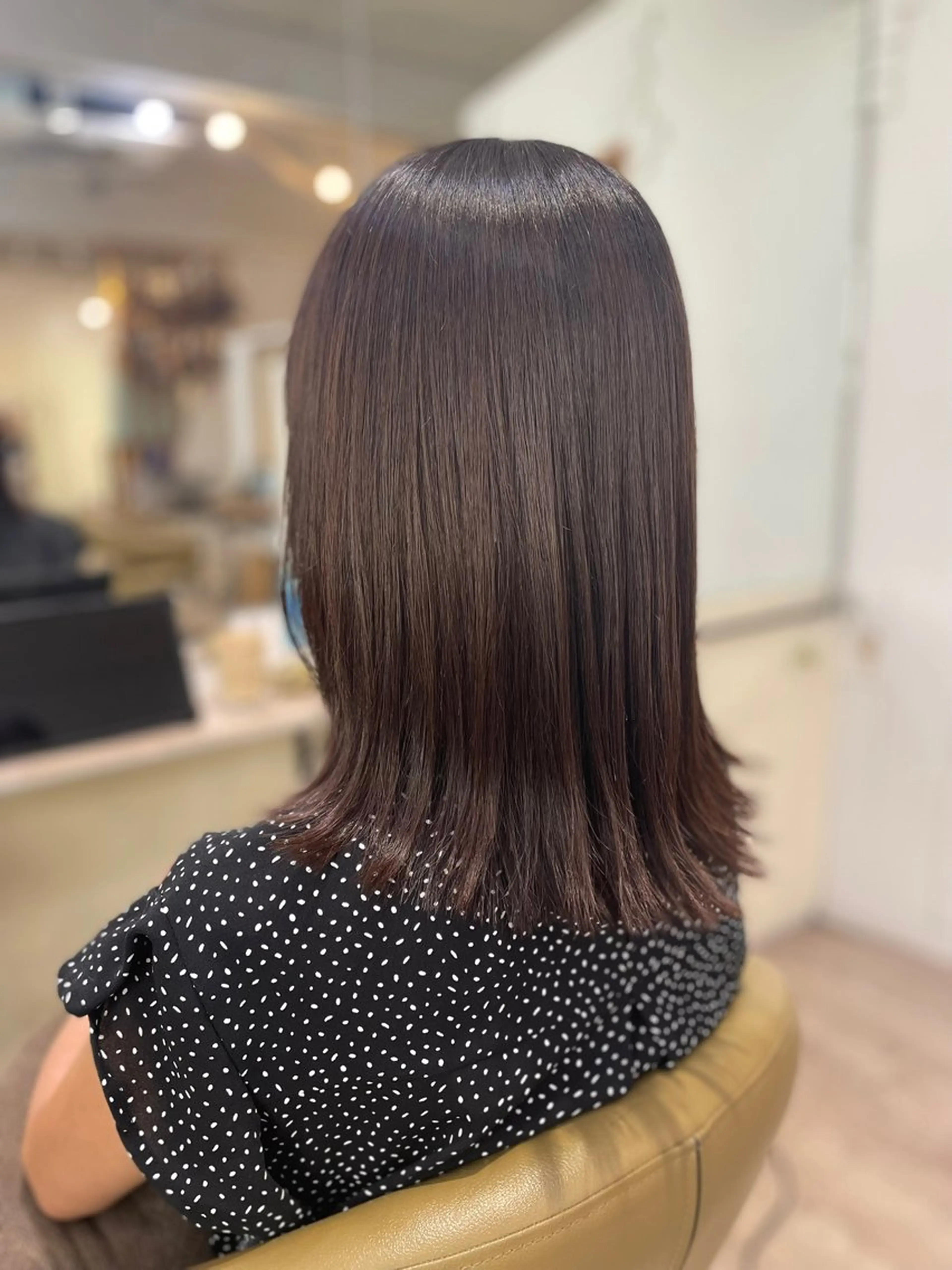 ミディアム カット ヘアカラー 茅野 あゆ美のヘアスタイル