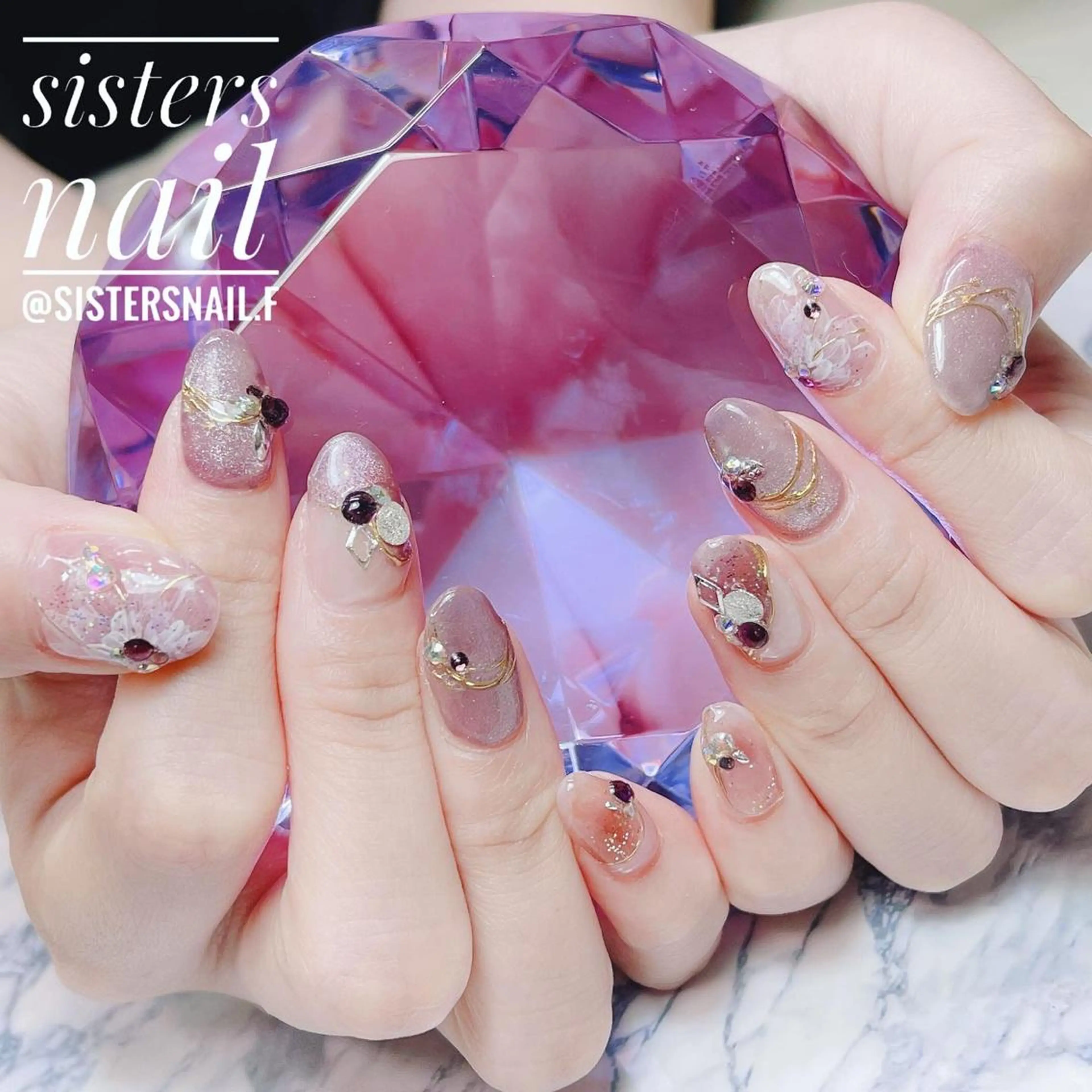 ネイル アートネイル ブラウン フラワーネイル マグネットネイル パープル sisters nail.fのネイルデザイン