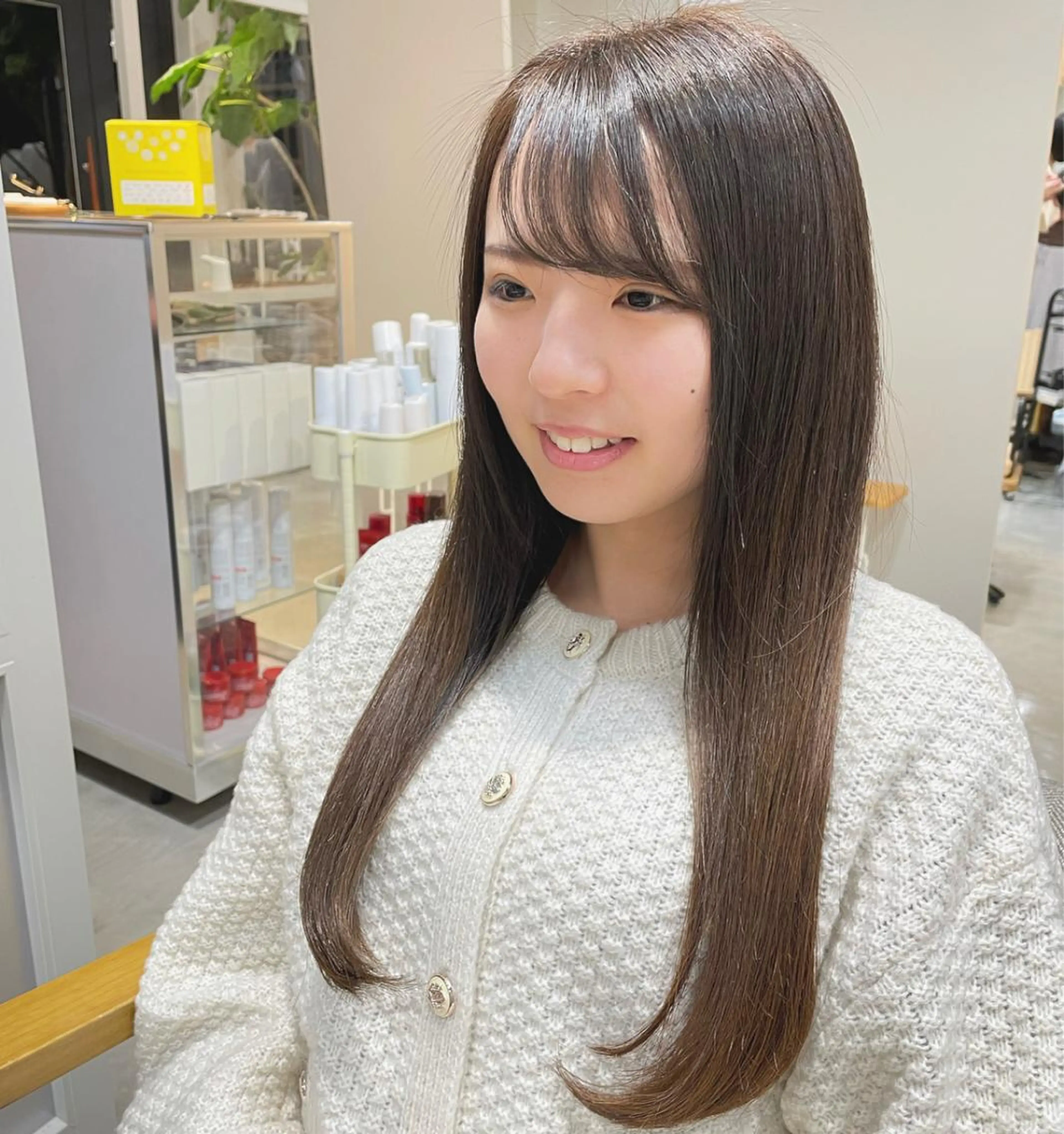 ロング 髪質改善 酸性ストレート CRACE「店長」 アヤカのヘアスタイル