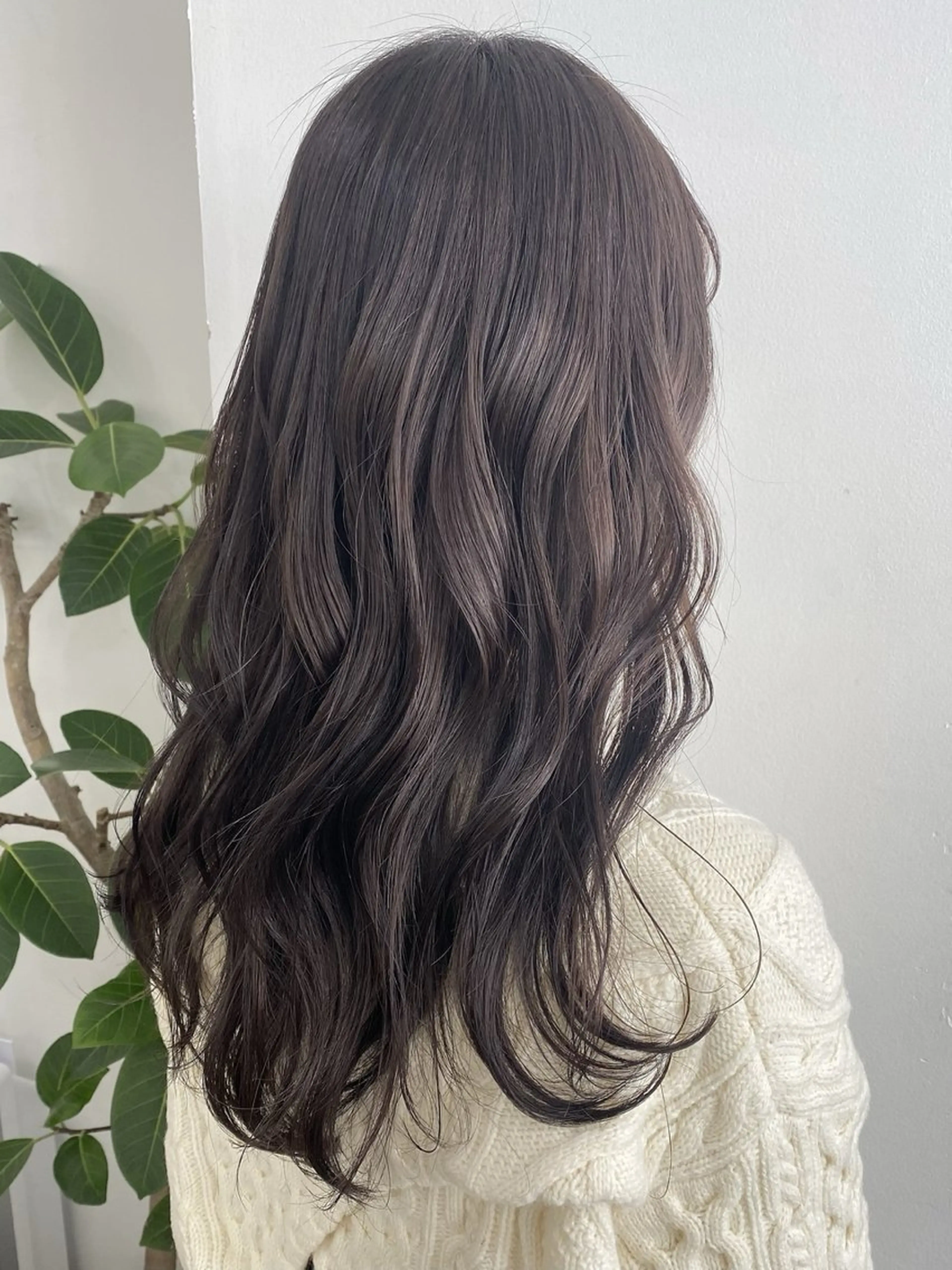 カラー techné所属・塔尾 真那のヘアスタイル