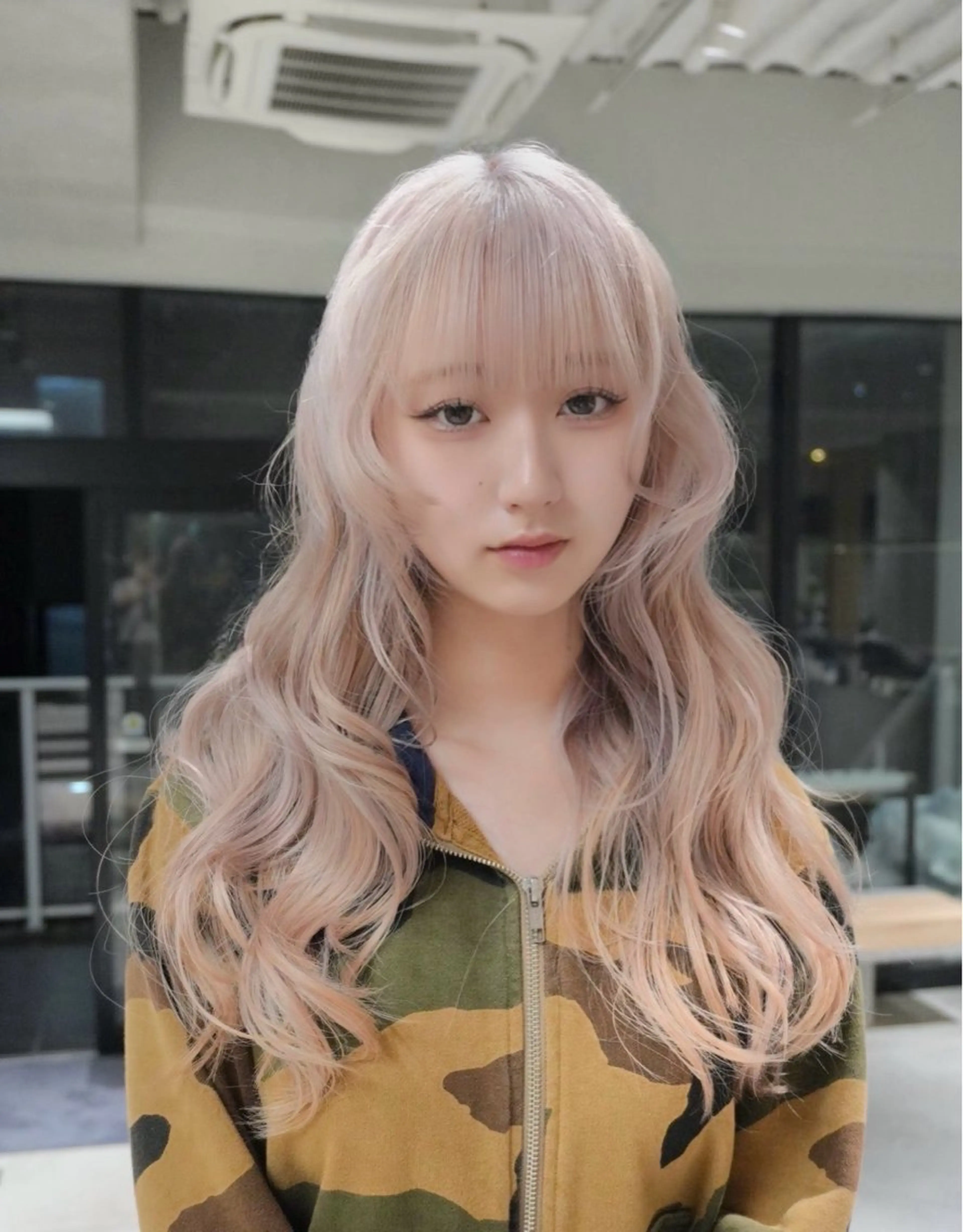 ロング カラー ピンクカラー MINX 髙田凜々子 艶髪/ハイトーンのヘアスタイル