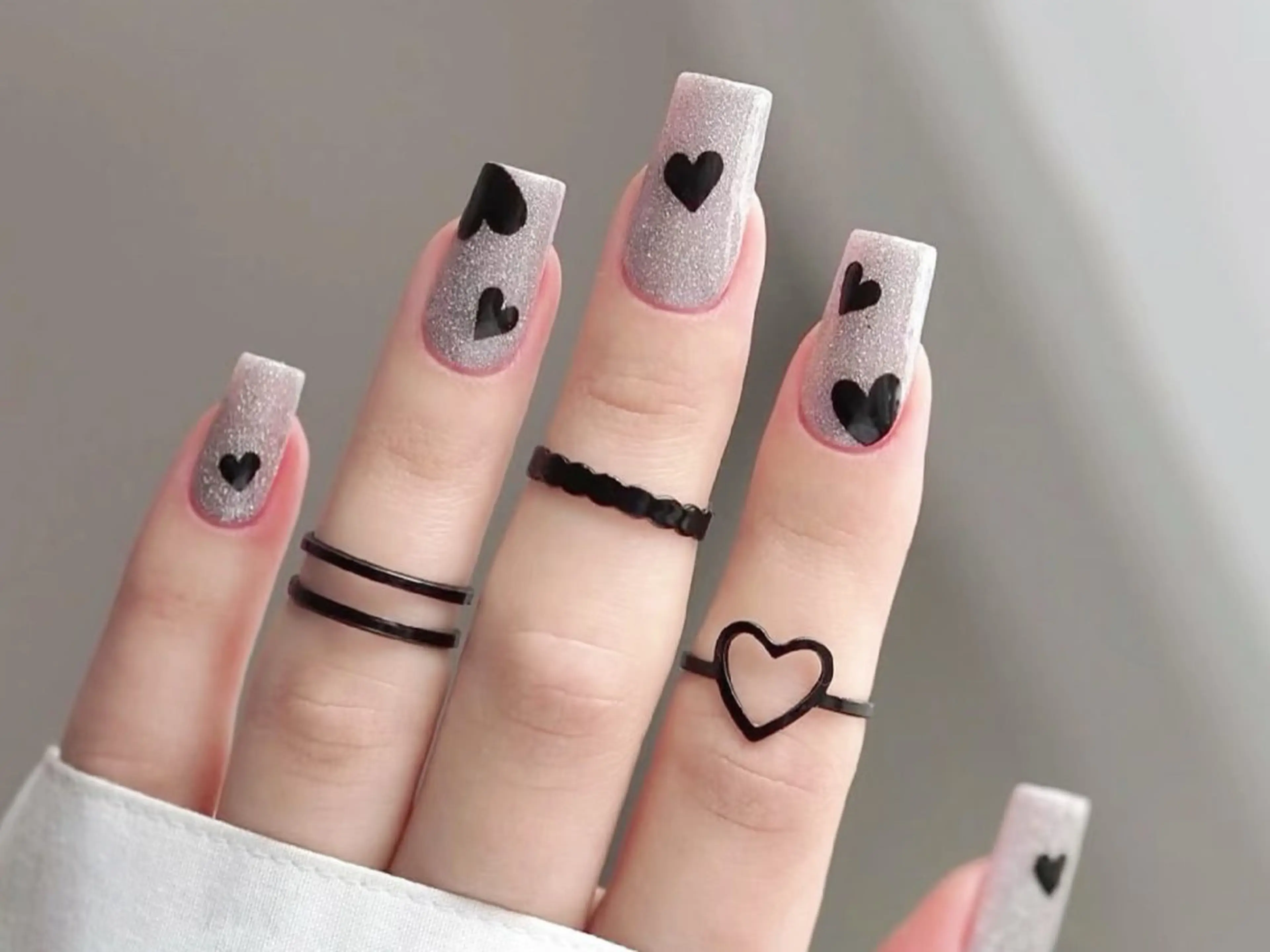 ネイル グラデーション ハート ラメ(グリッター) ラメグラデーション シンプルネイル ハンドネイル ハンドケア DarkHoney 池袋店のネイルデザイン