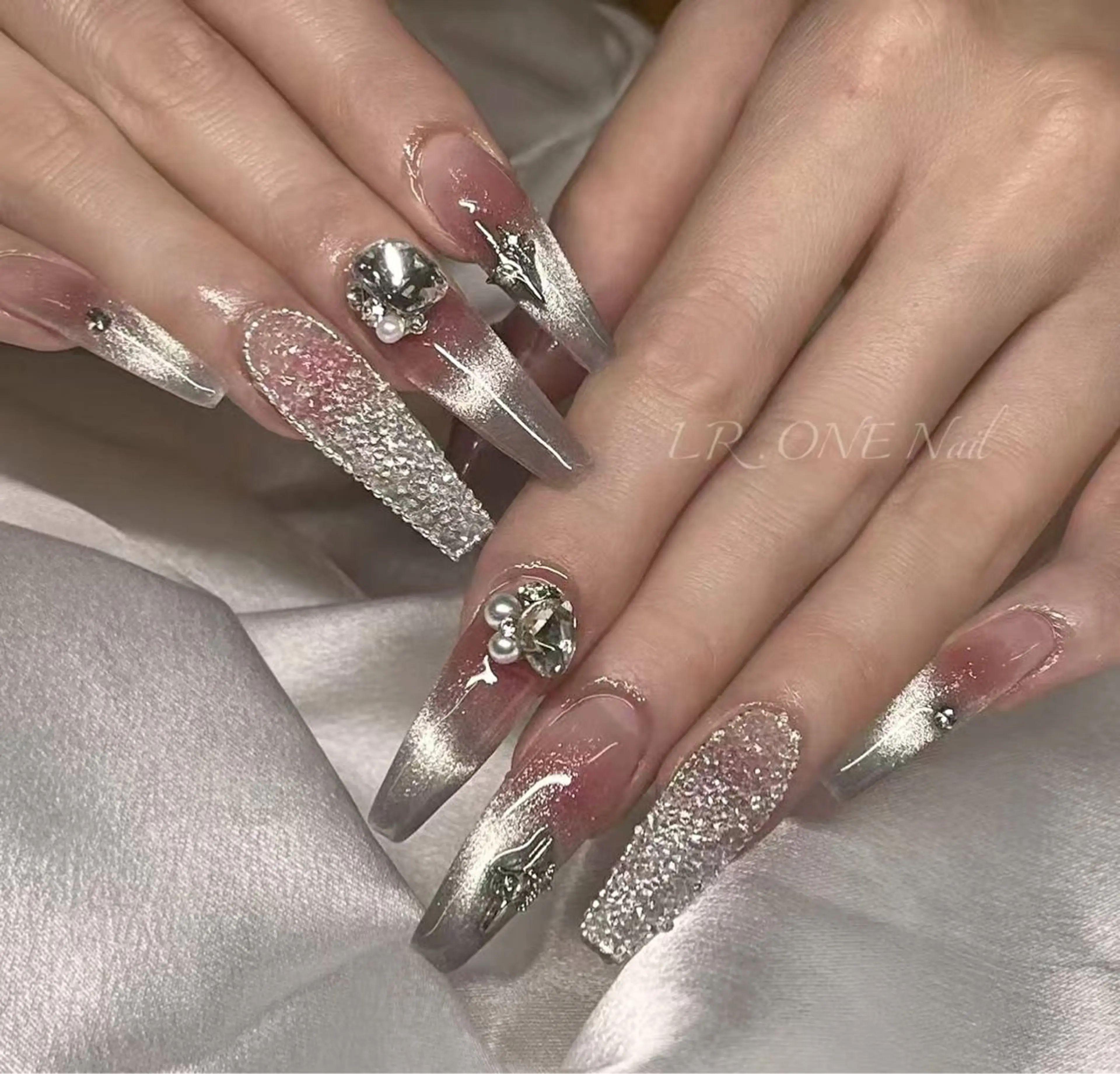 ネイル LR.ONE ヨウのネイルデザイン