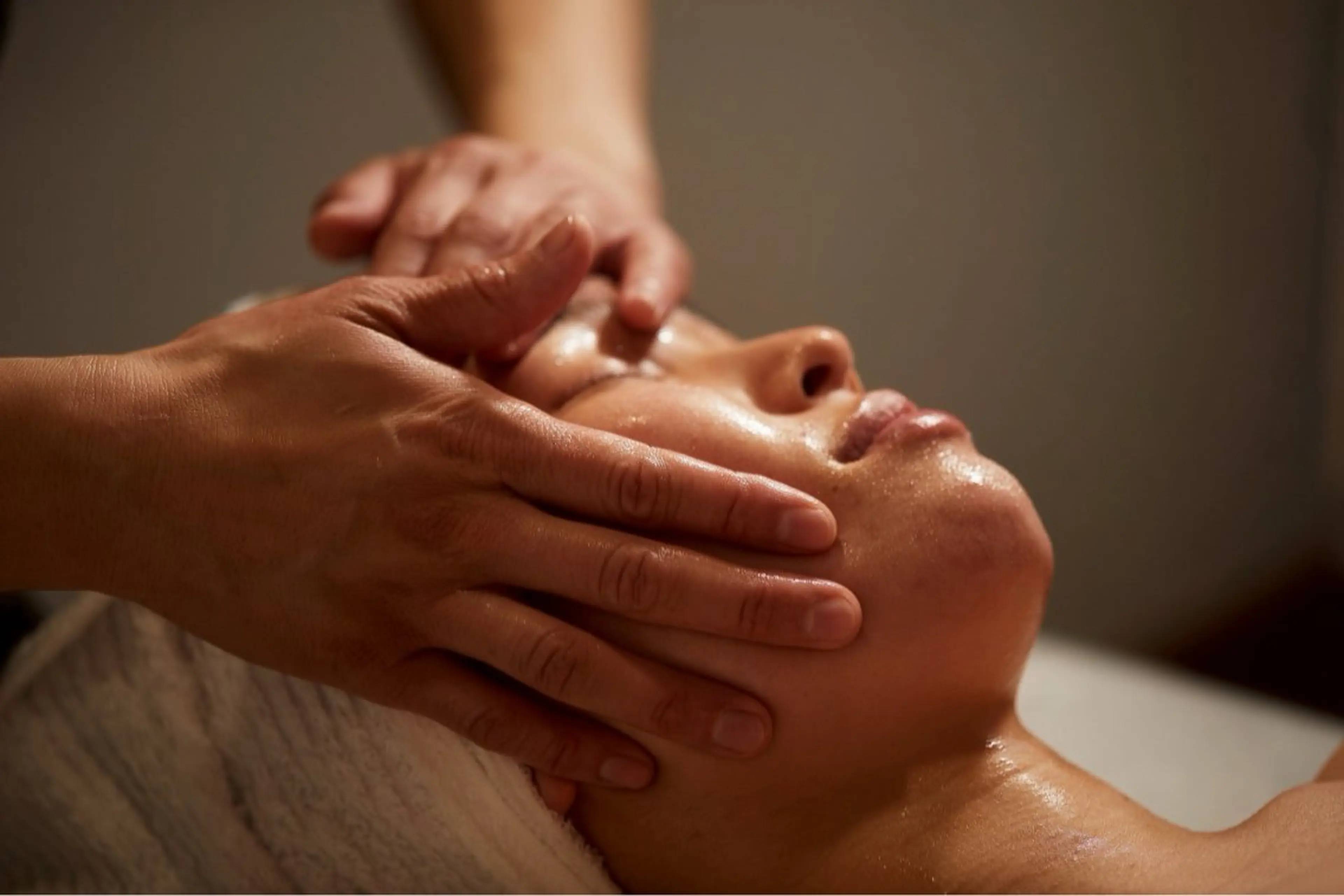 吉本 由美子のエステ・リラクイメージ