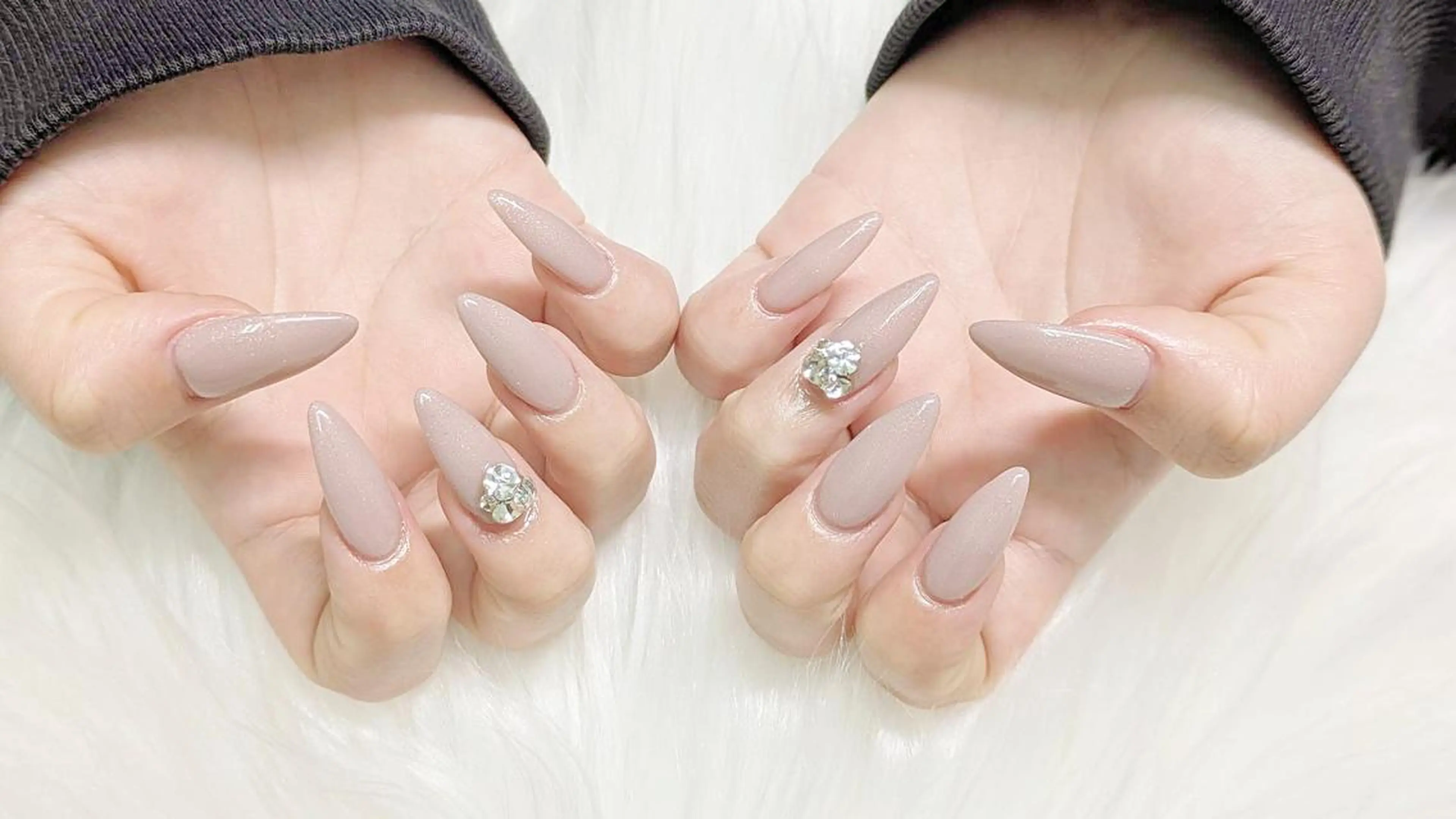 ネイル 長さ出し ジェルネイル 持ち込み ワンカラーネイル パラジェル ハンドネイル リラネイル すみれのネイルデザイン