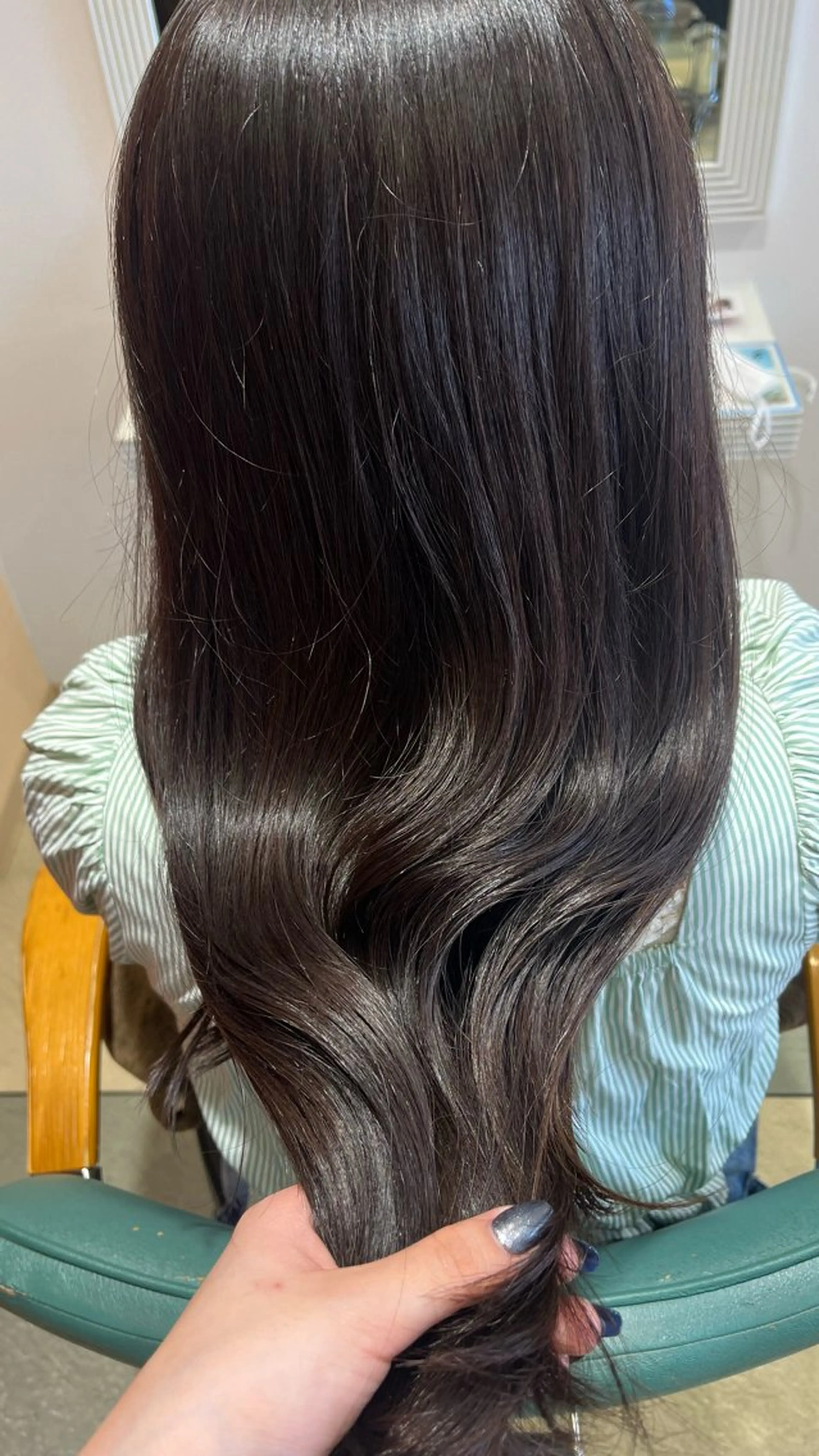 ロング カラー ベージュカラー⌇﻿ くびれヘア.𐙚心音のヘアスタイル