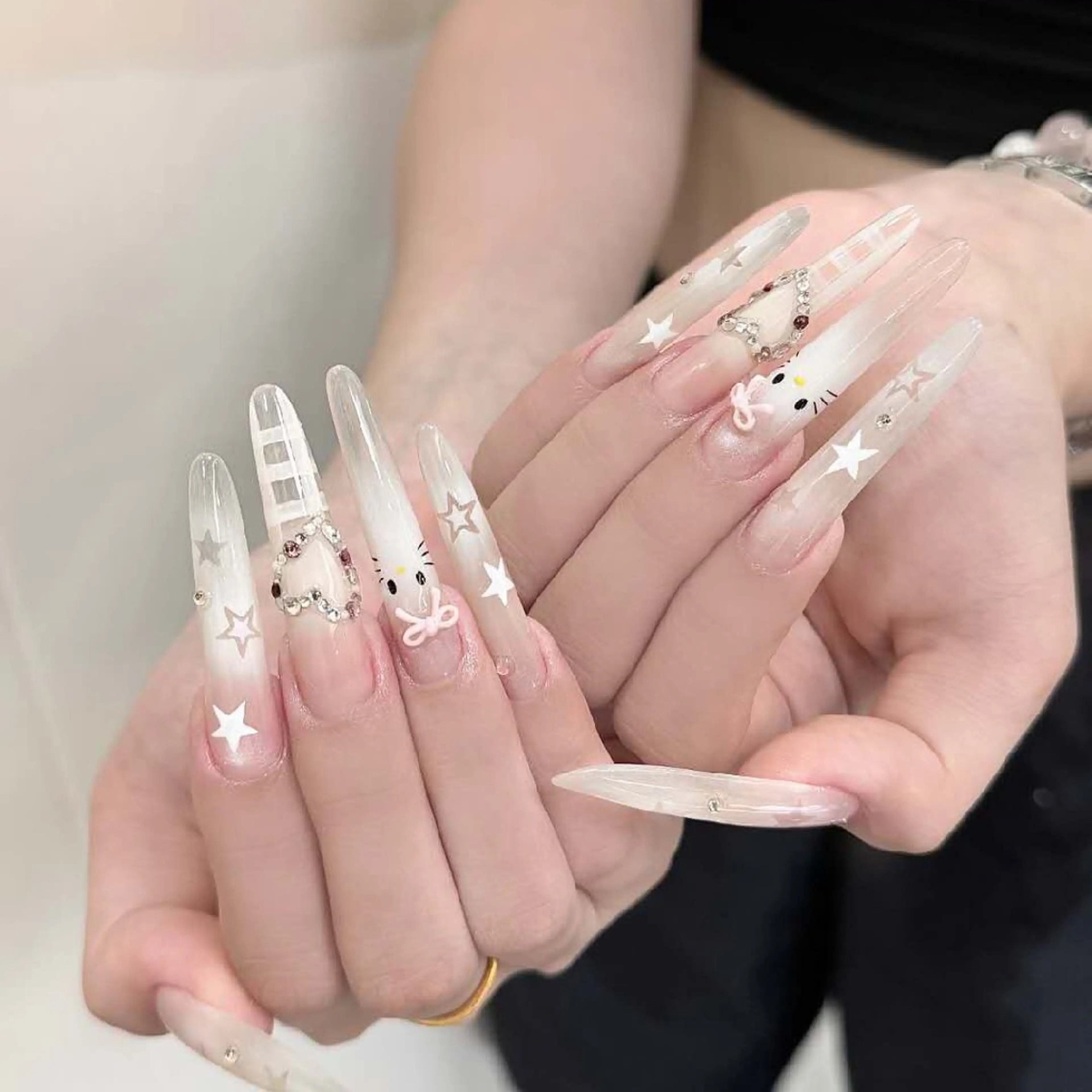 ネイル 小島 阿佑美のネイルデザイン