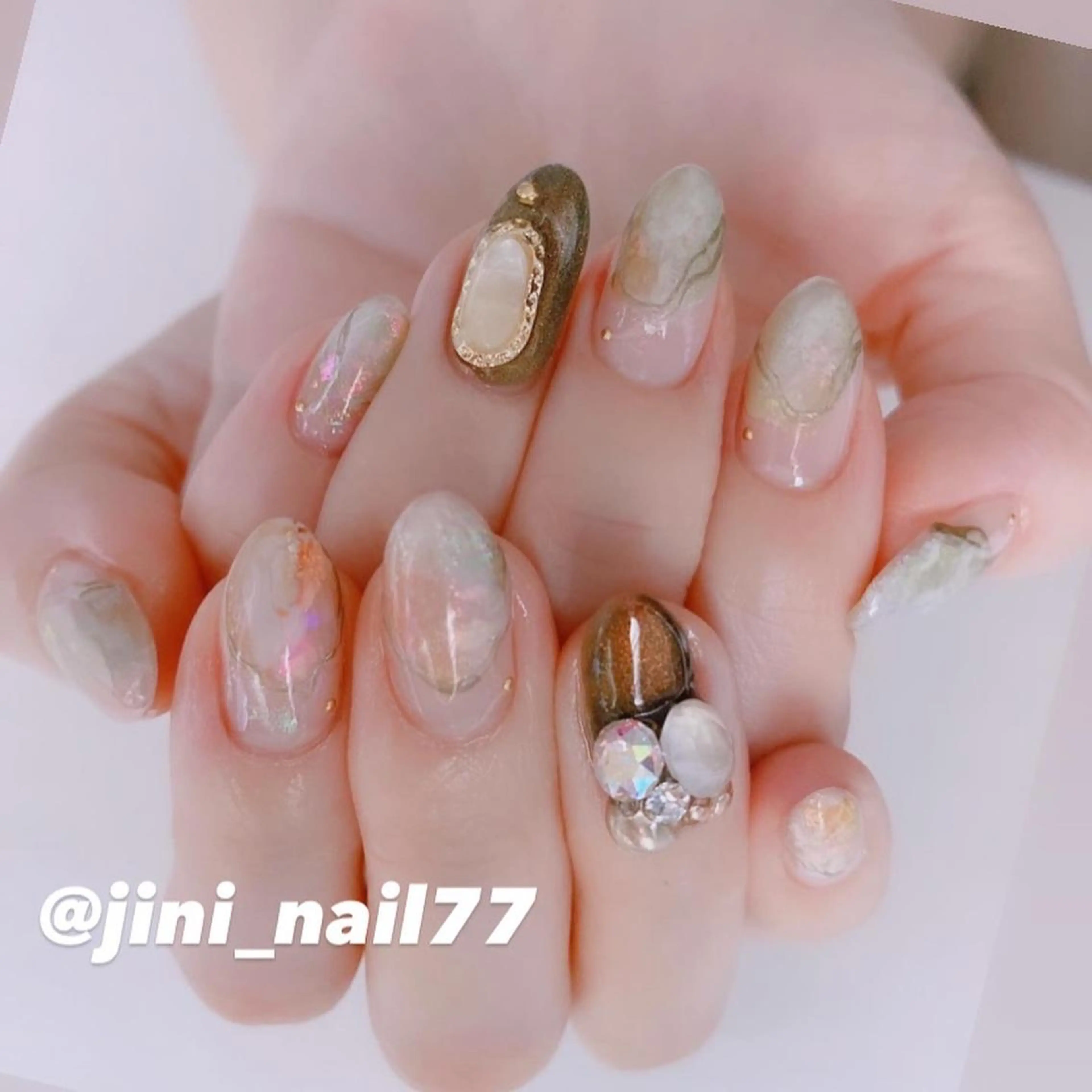 ネイル JINI NAIL所属・ジニ ネイルのネイルデザイン