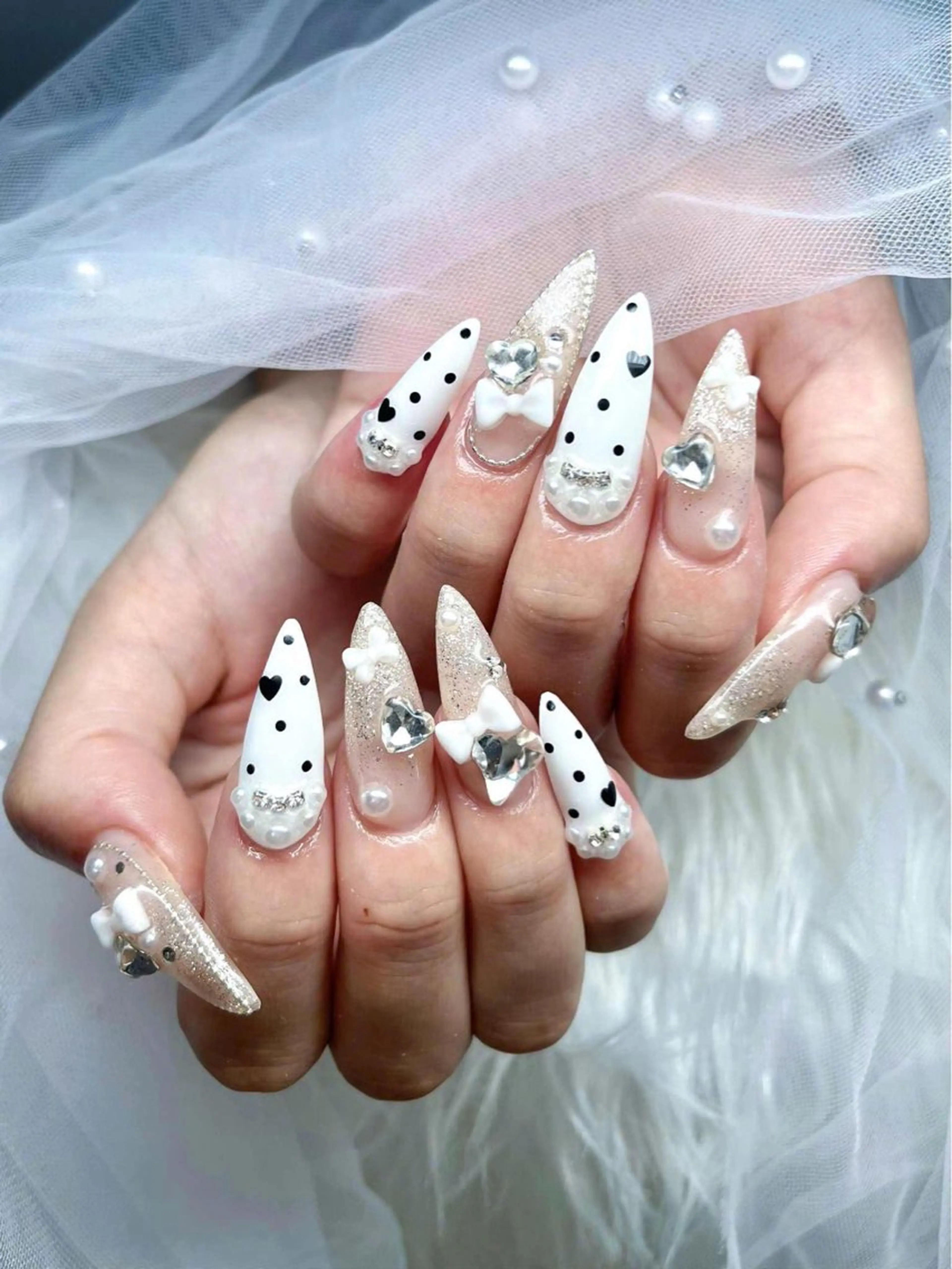 ネイル フレンチネイル ジェルネイル ハロウィン キラキラネイル 韓国ネイル ハンドネイル H.baby Nail Salonのネイルデザイン