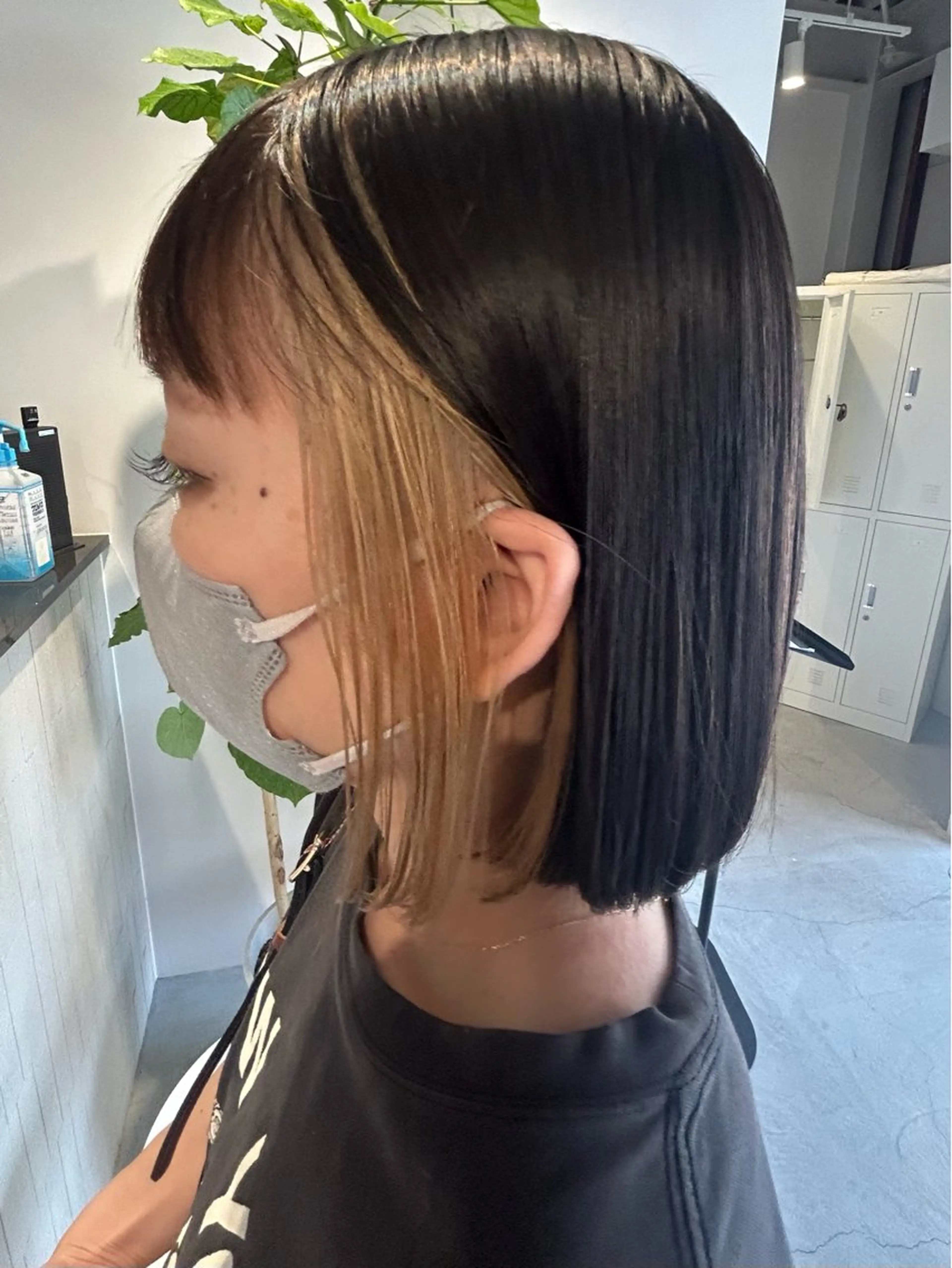 ショート カラー ベージュカラー インナーカラー 廣瀬 ちよみのヘアスタイル