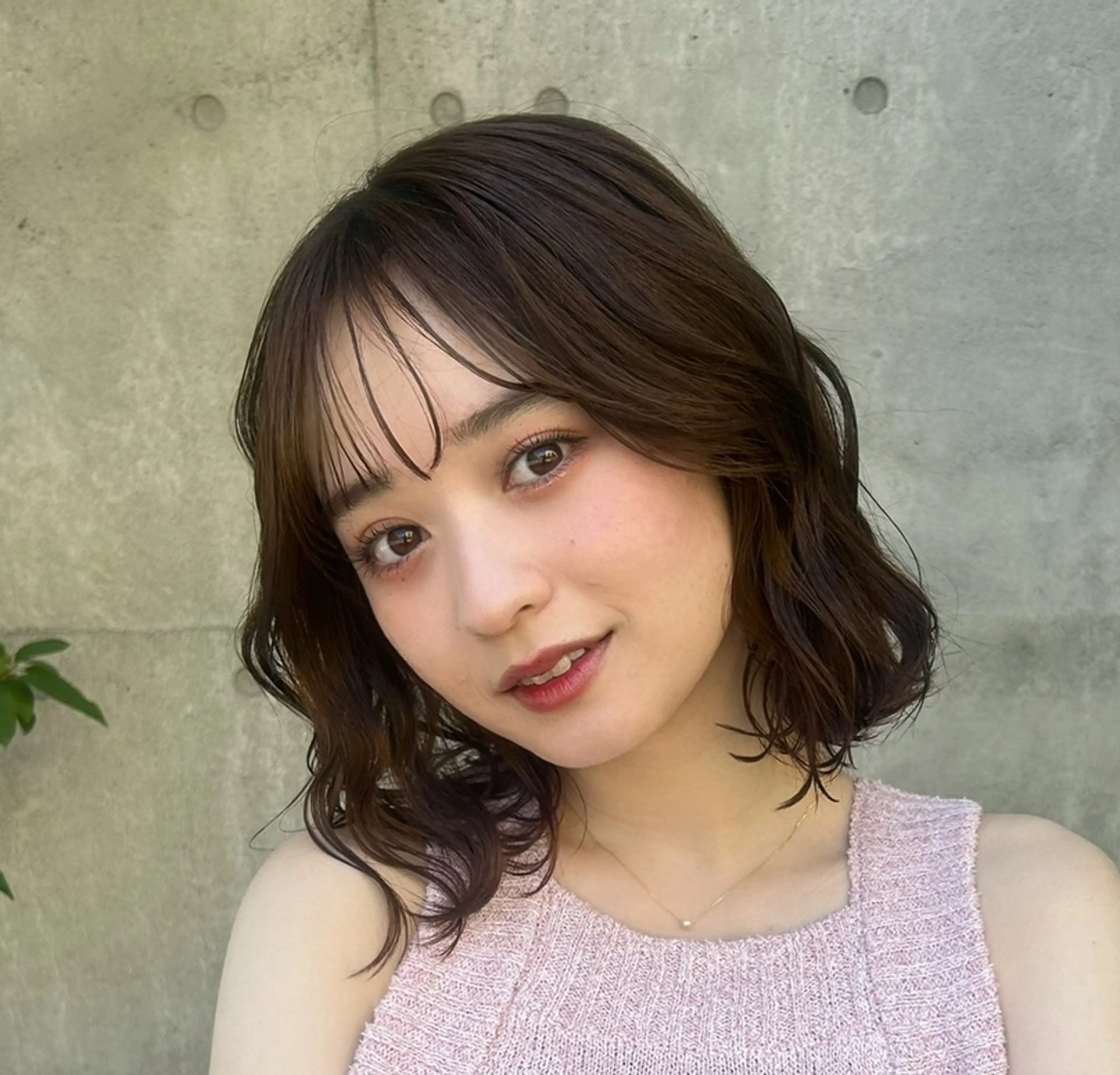 ミディアム カラー パーマ レイヤー/ボブ/透明 感カラー/佐藤奈由のヘアスタイル