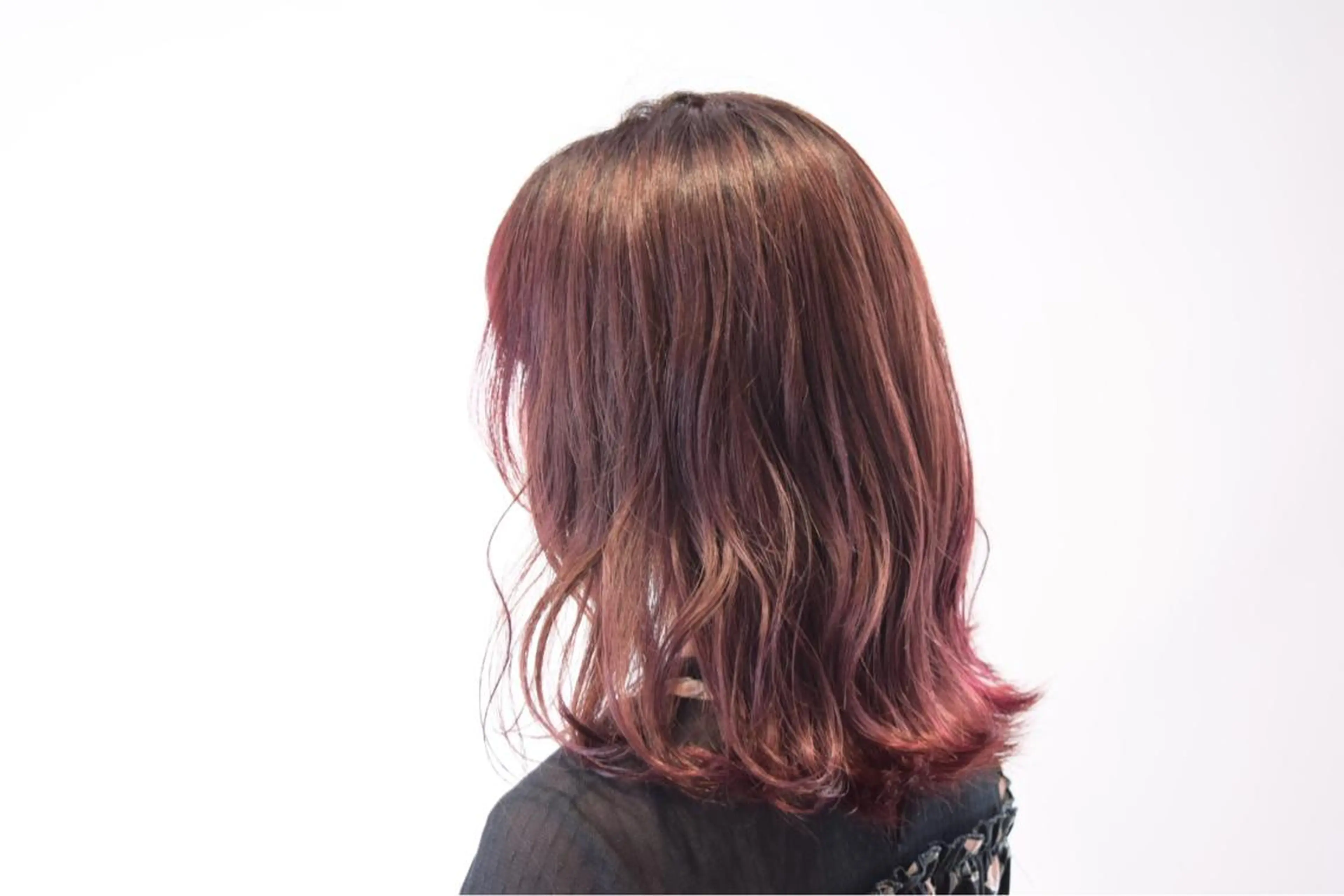 カット　ミニモ学割ブリーチなしダブルカラー　トリートメントの写真