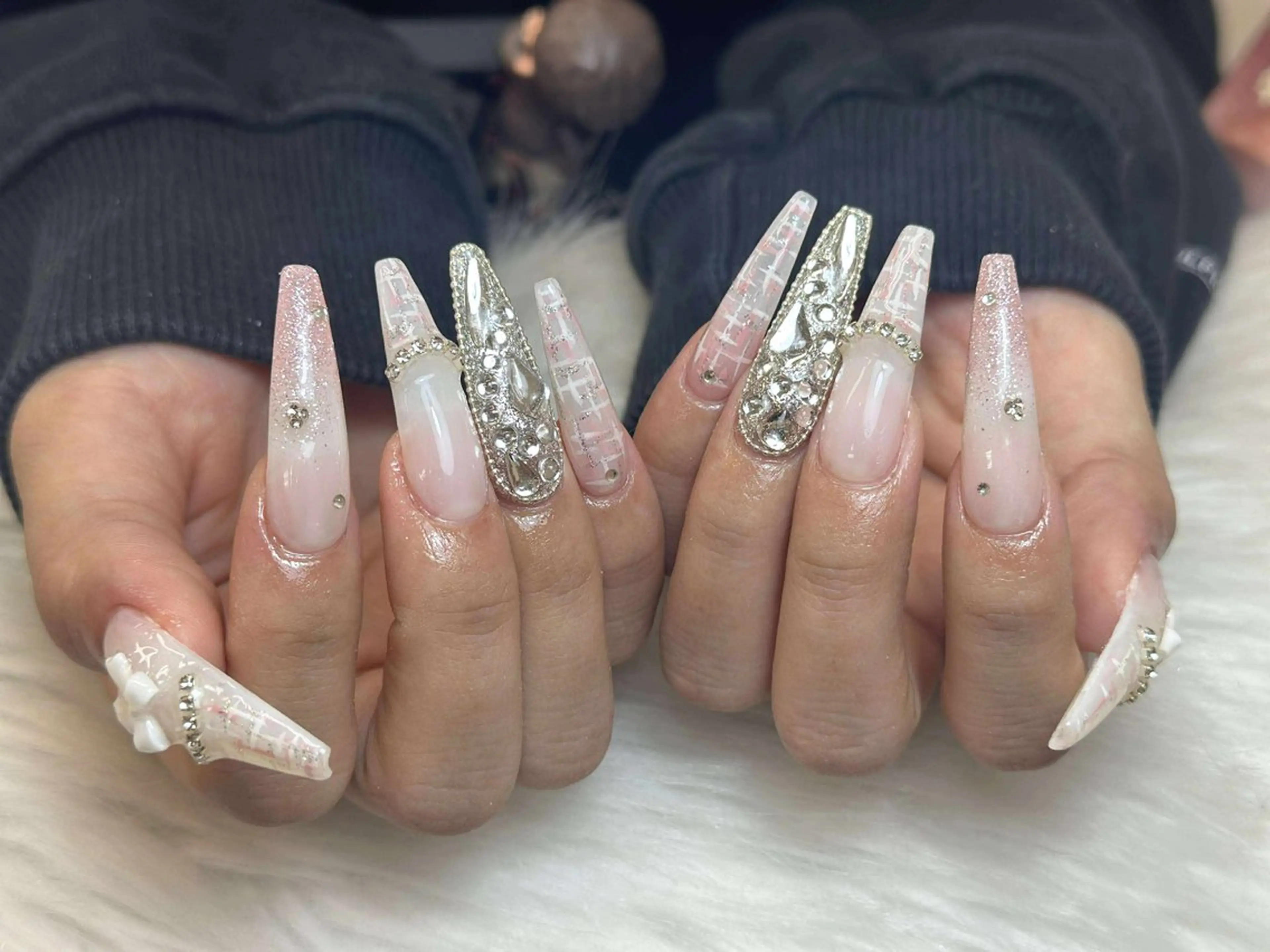 ネイル アートネイル フットネイル ジェルネイル キラキラネイル ワンカラーネイル Nie Nail Shinokuboのネイルデザイン