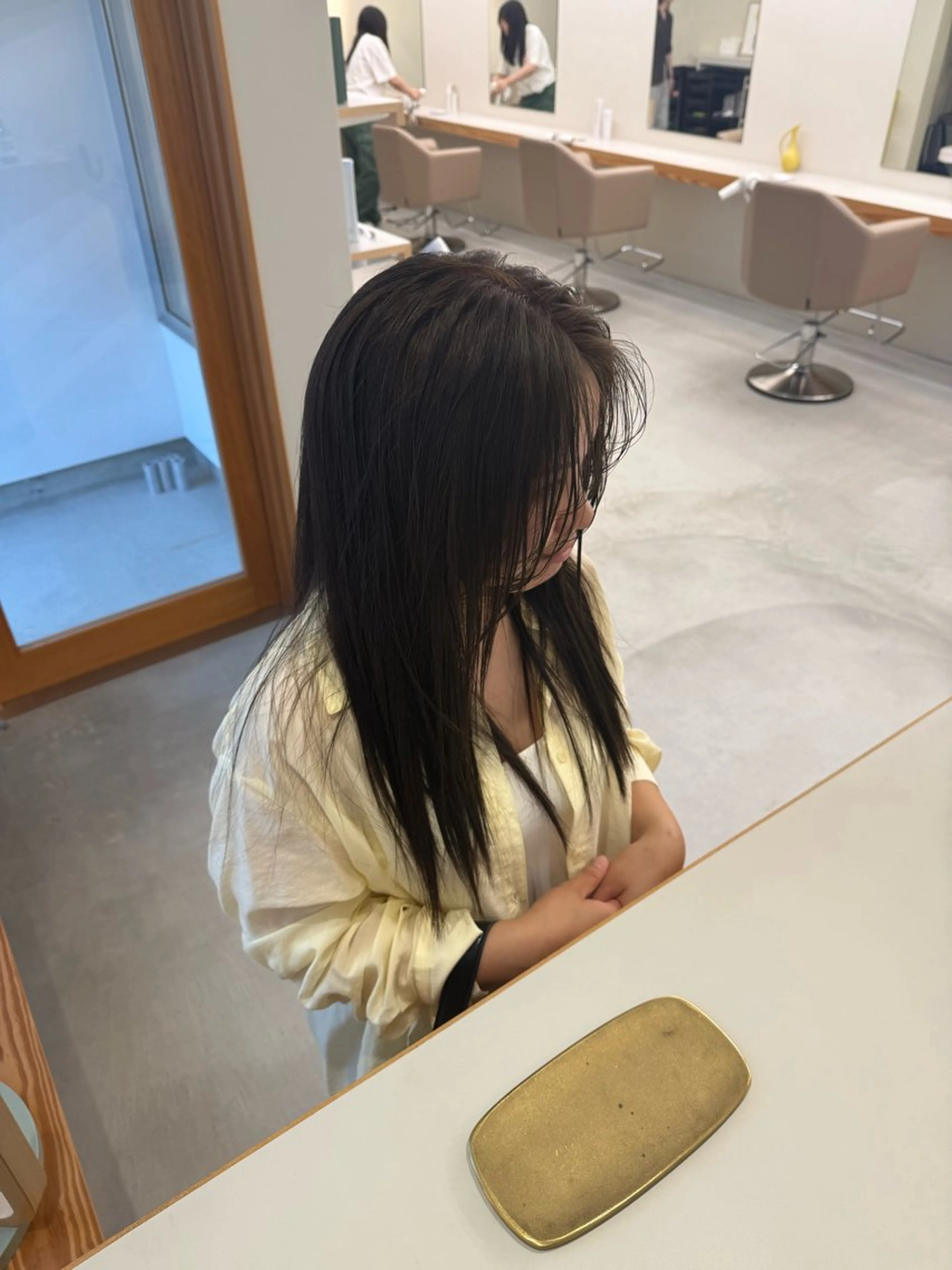 ロング カラー 島田 果央のヘアスタイル