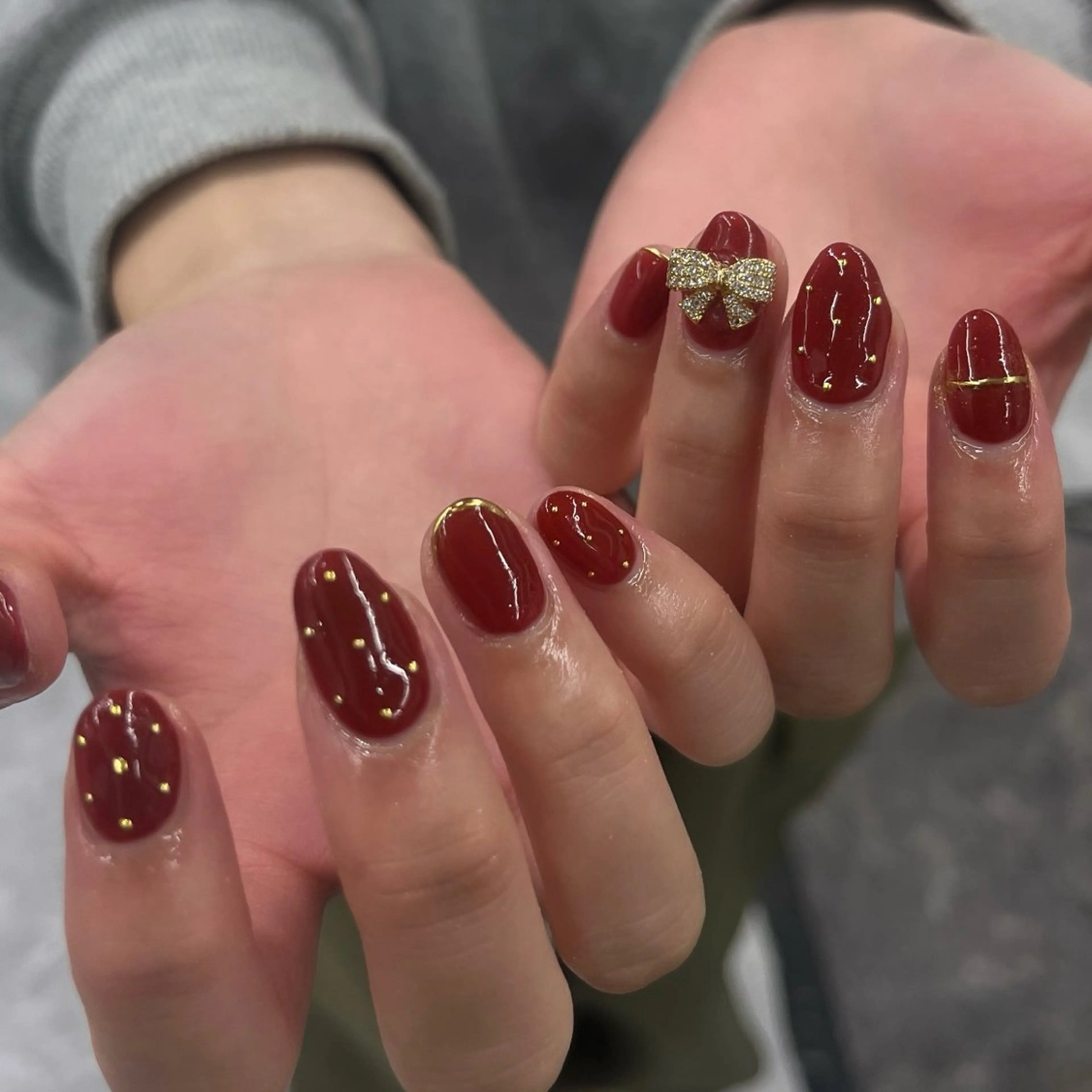 ネイル ボルドー リボン limo/ kotomiのネイルデザイン