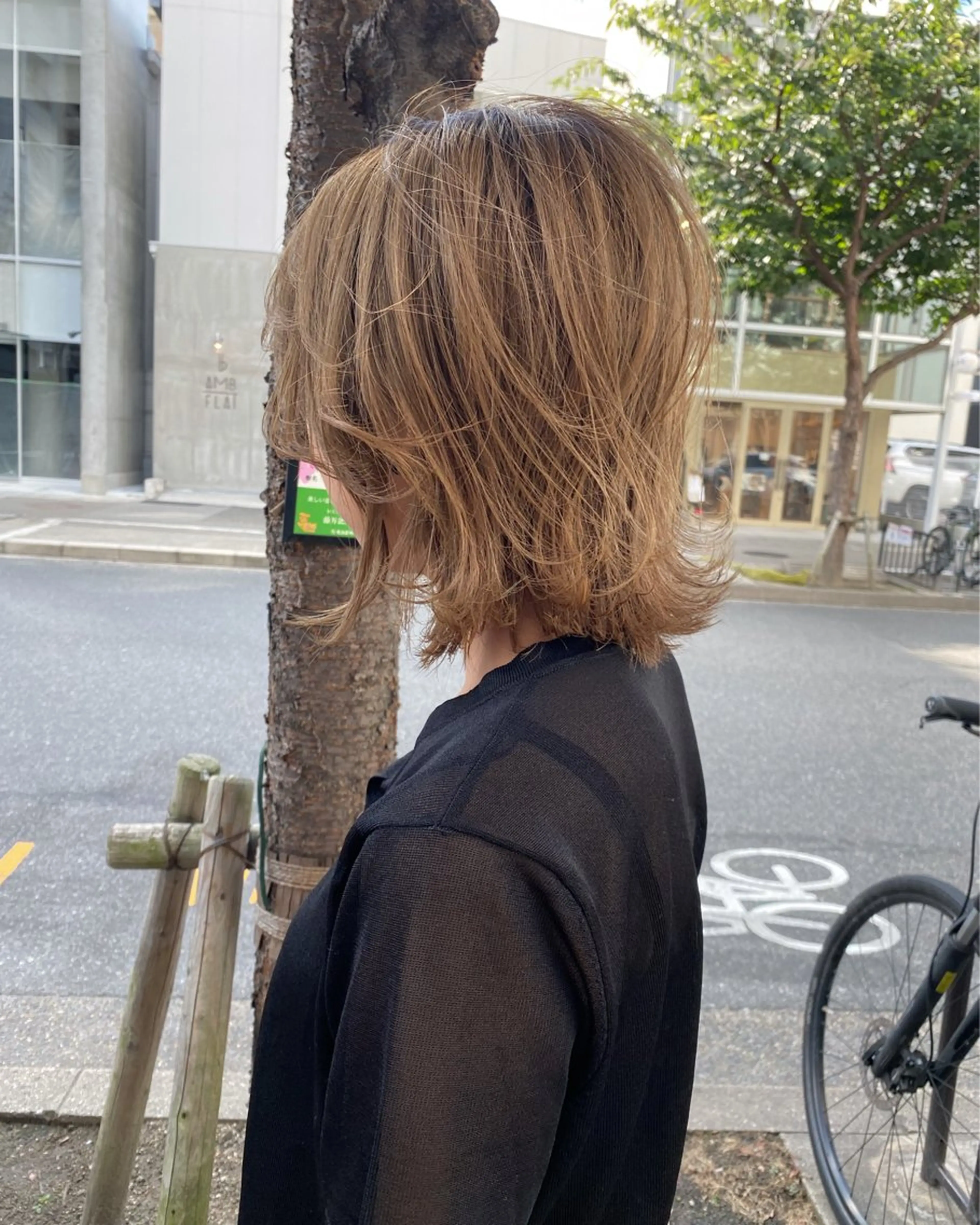 ミディアム カット ヘアカラー sea's所属・ヒラカホ/矢場町/ ブリーチ/似合わせのヘアスタイル