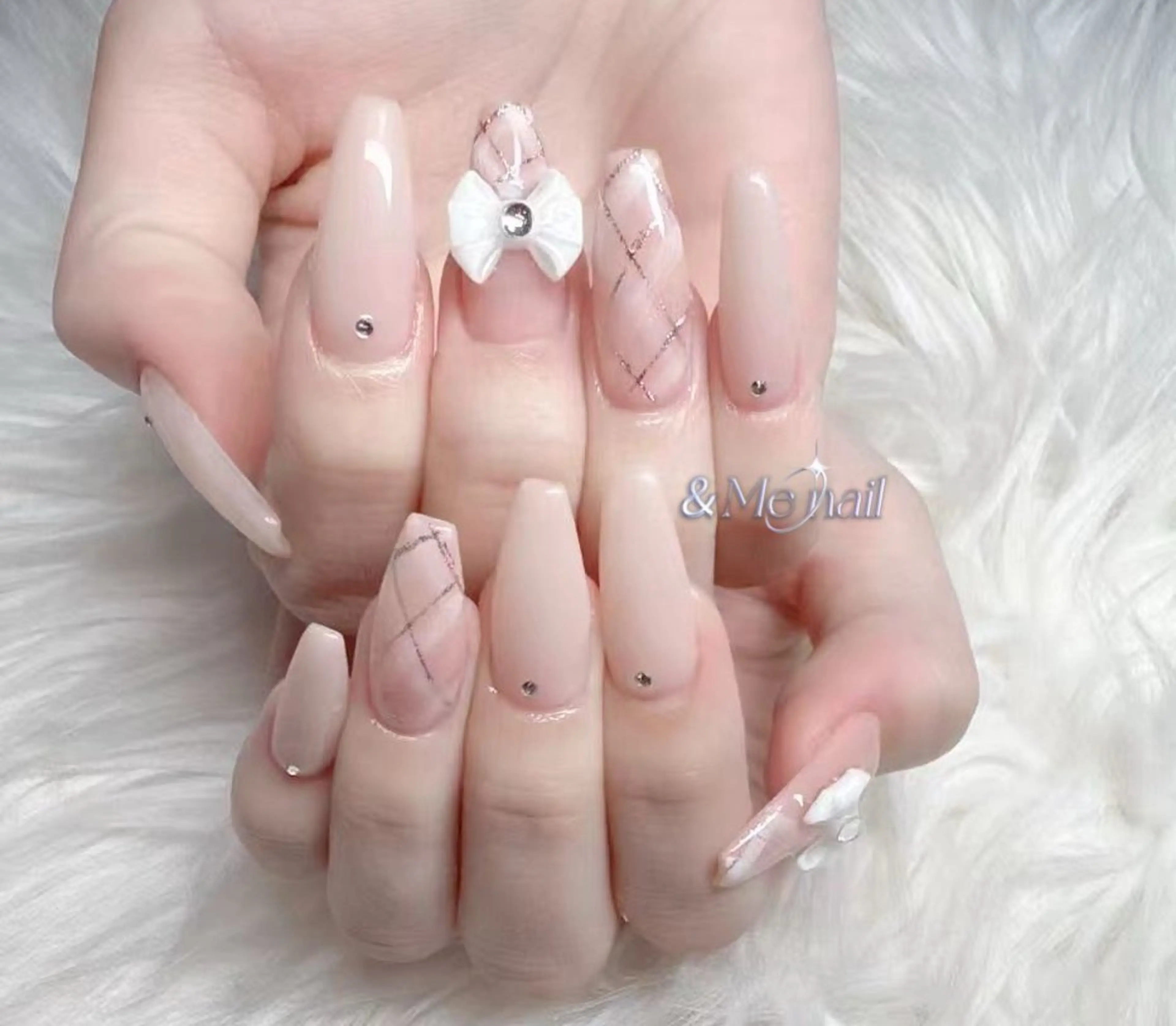 ネイル ハンドネイル &ME タカのネイルデザイン