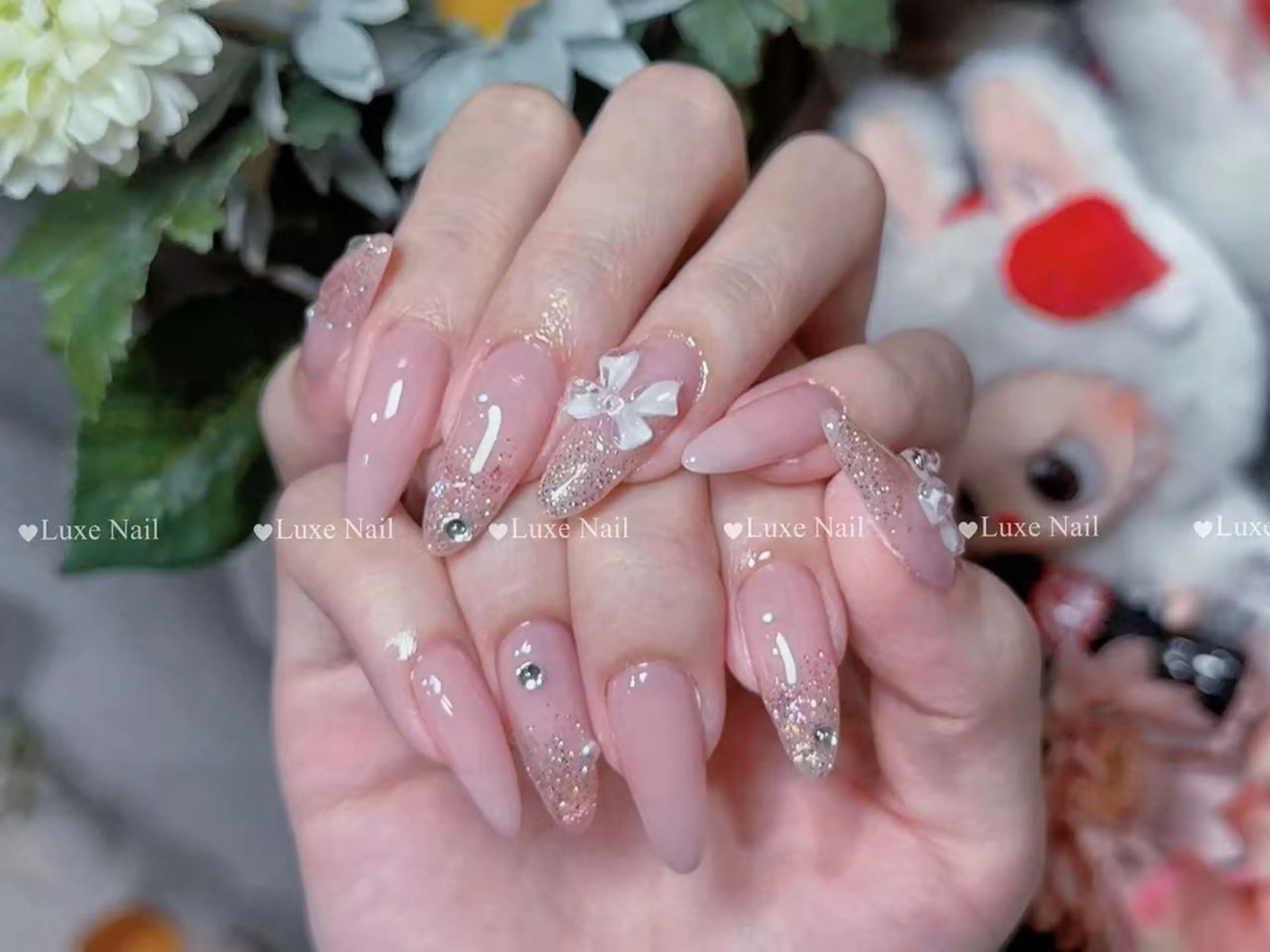 ネイル フラッシュネイル フットネイル フレンチネイル ジェルネイル ガラスフレンチ Luxe Nail Salon（Mio）のネイルデザイン