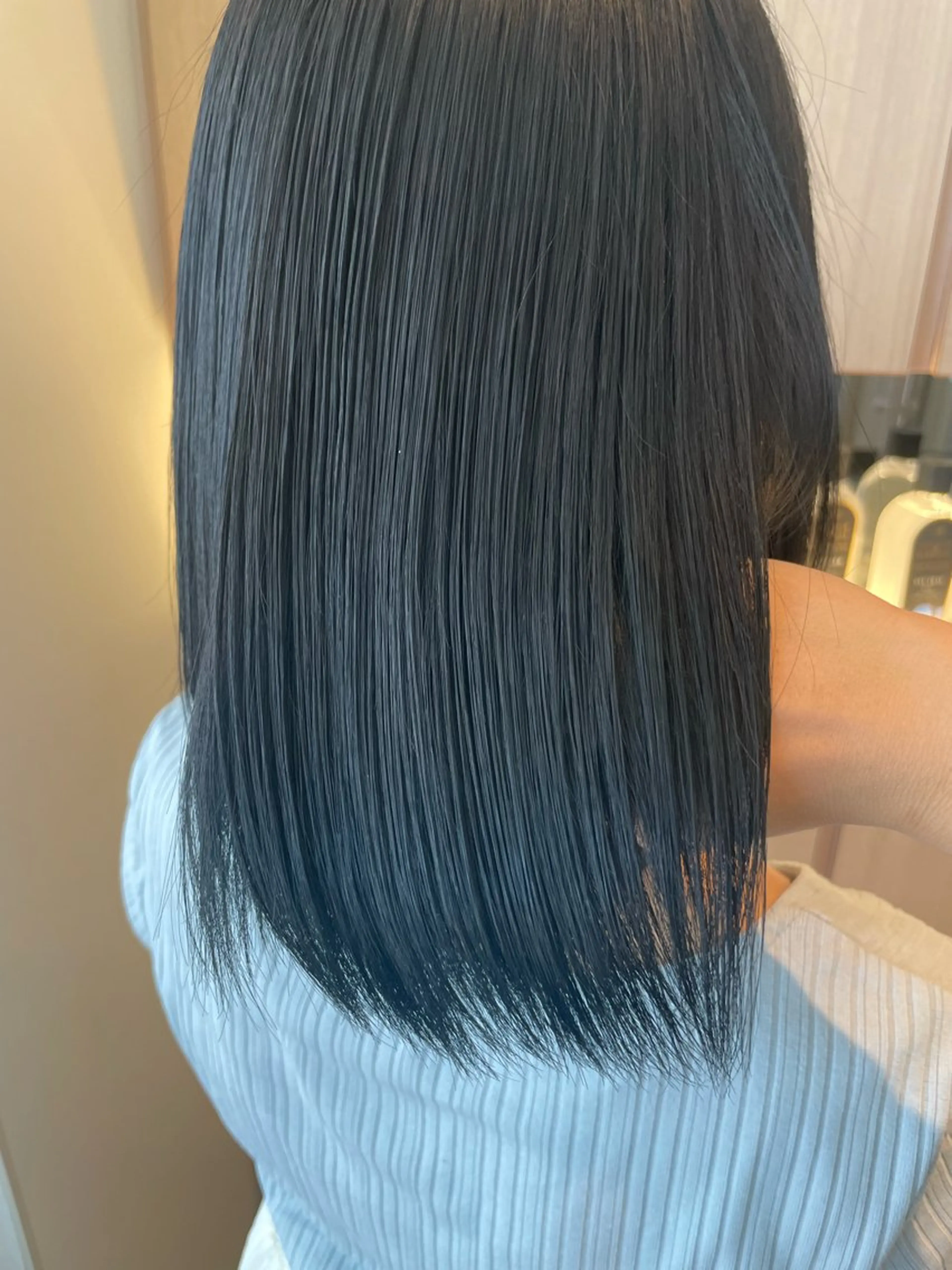 カラー ICHINA🦋寒色 /青髪/艶髪/大船のヘアスタイル