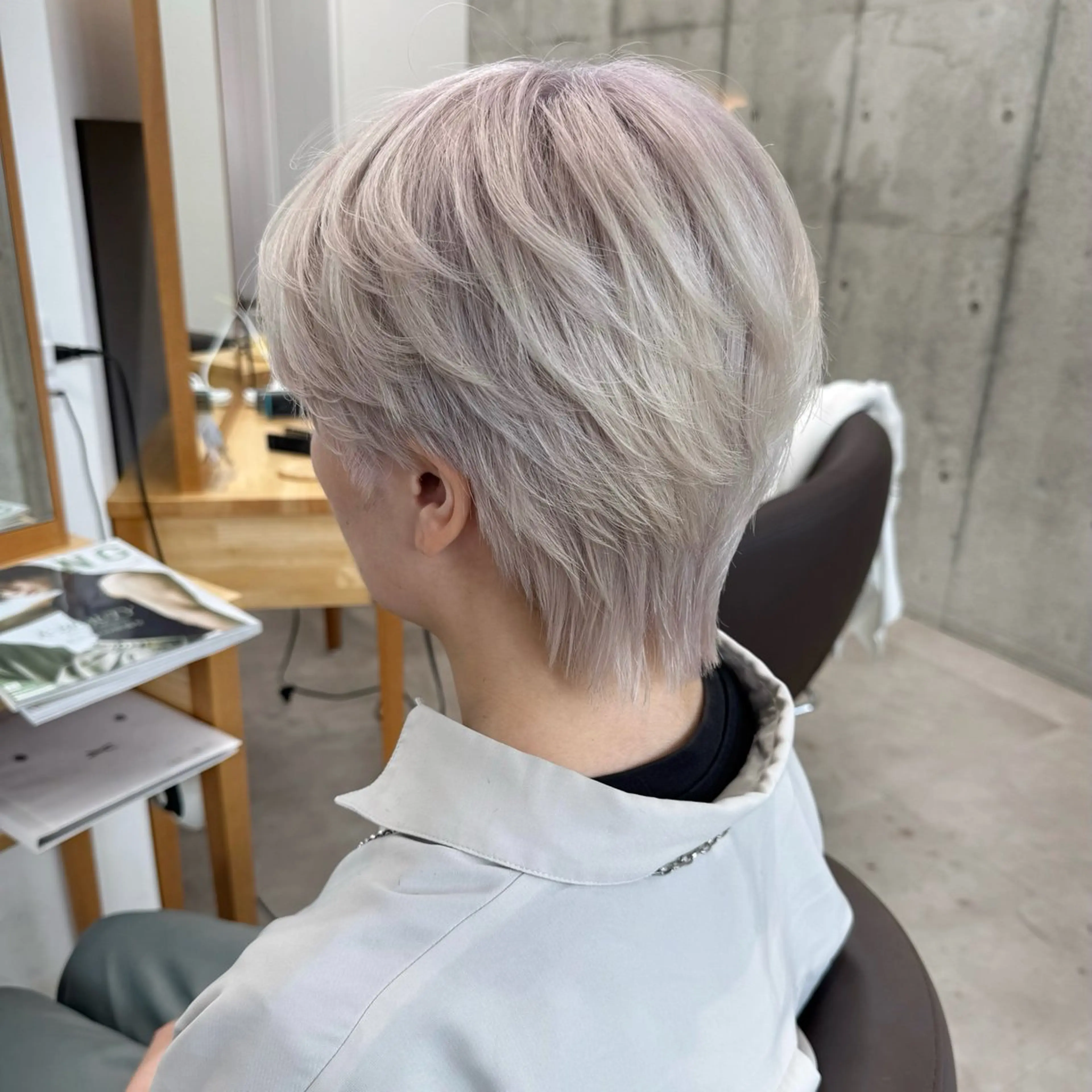 ショート カラー ブリーチ カット ヘアカラー トリートメント 🌱ブリーチ・透明感 カラー/mapi🦭のヘアスタイル