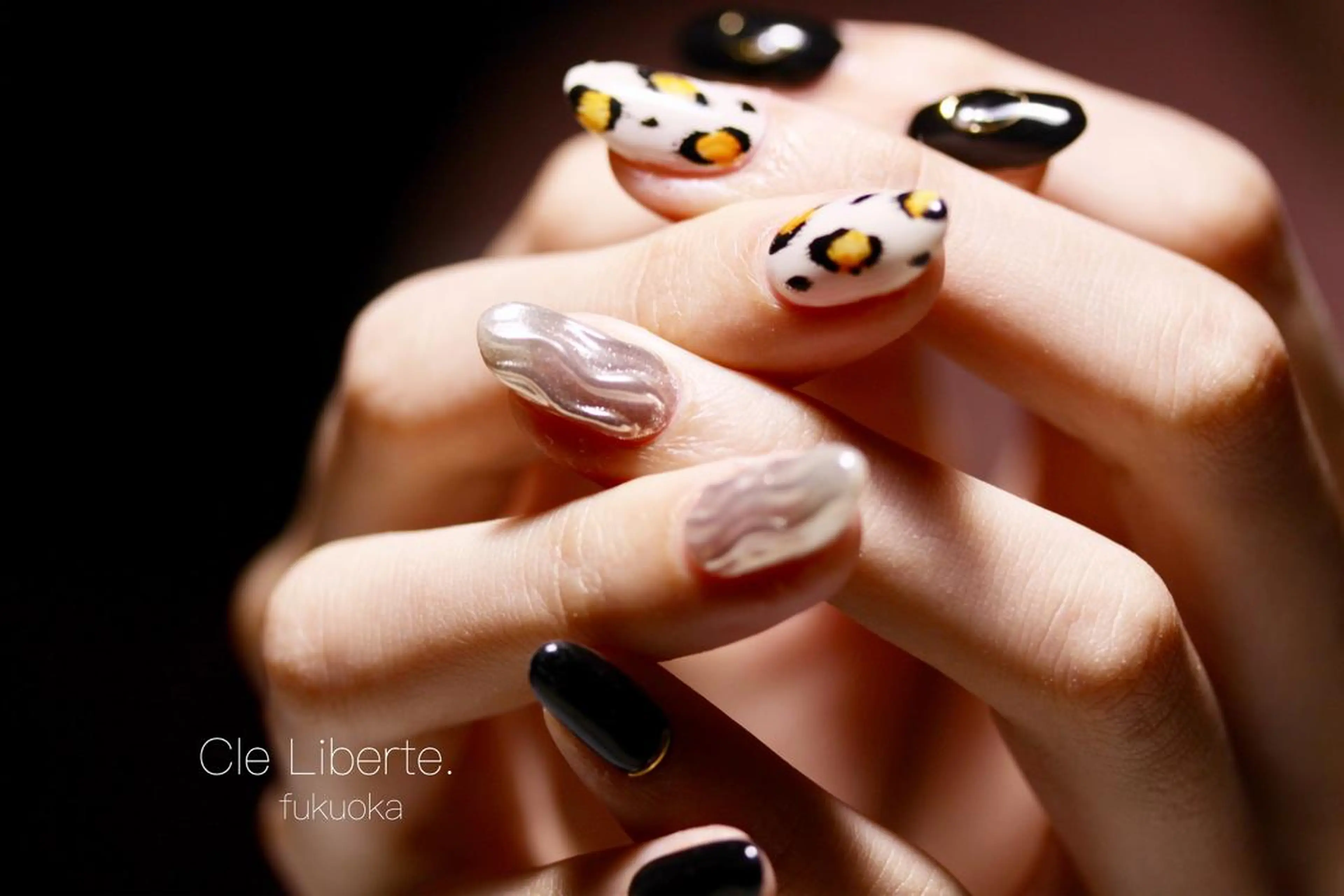 ネイル アニマル柄 おそろいネイル Elio所属・Elio 国泰寺のネイルデザイン