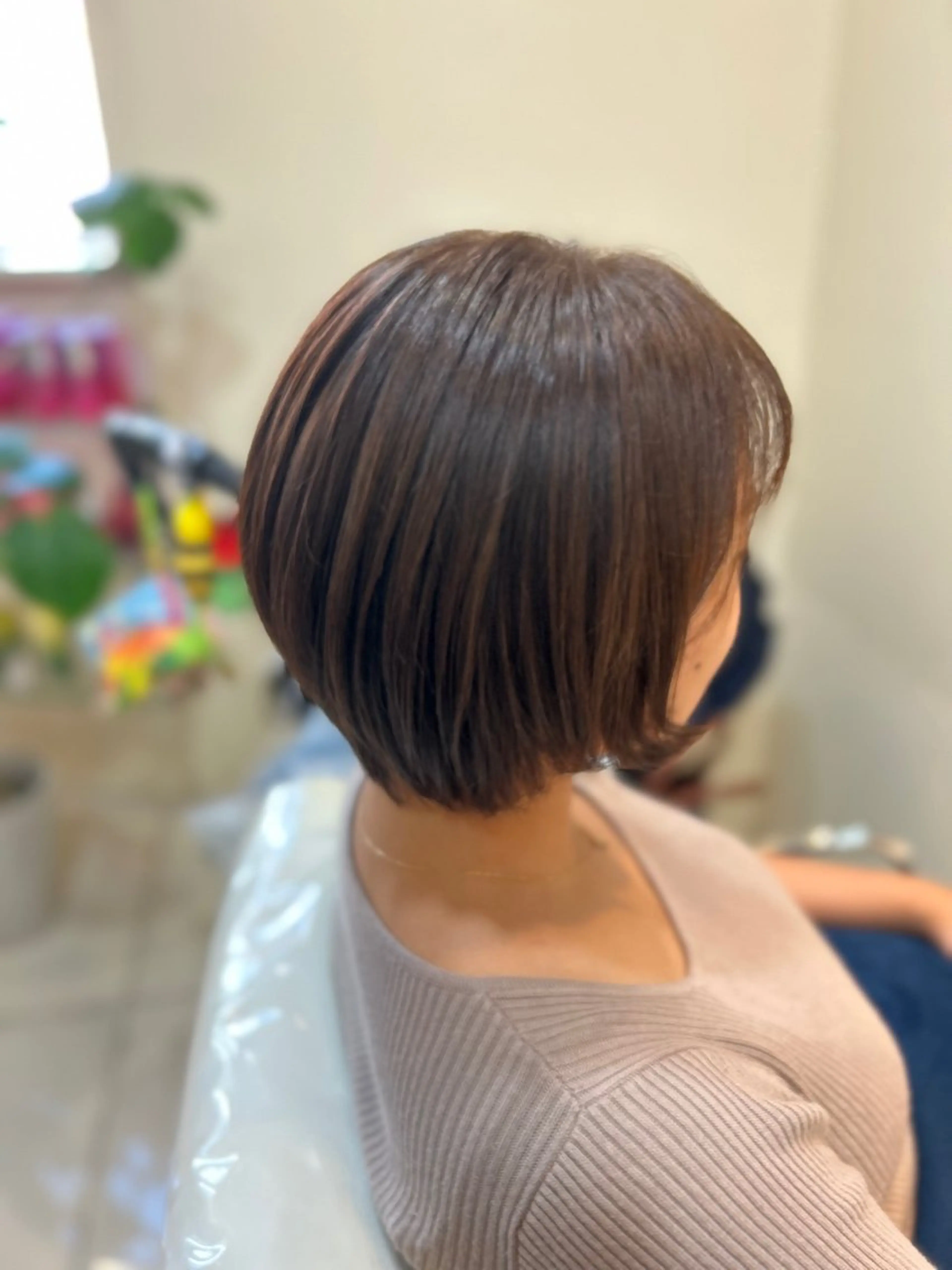 ショート ヘアカラー 坂田 愛彩萌のヘアスタイル