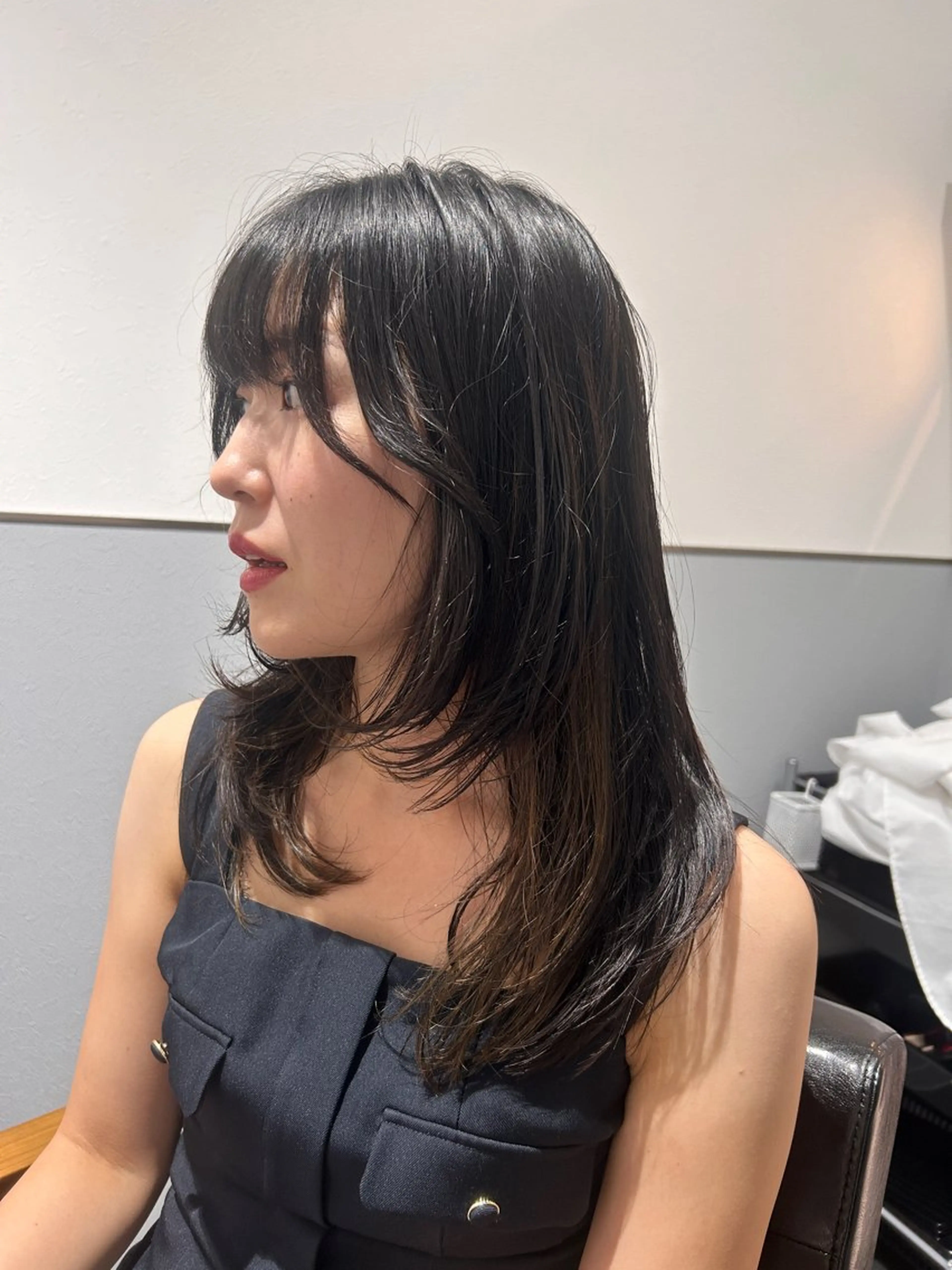 セミロング レイヤーカット SHIKI押上 ハラサワアヤカのヘアスタイル