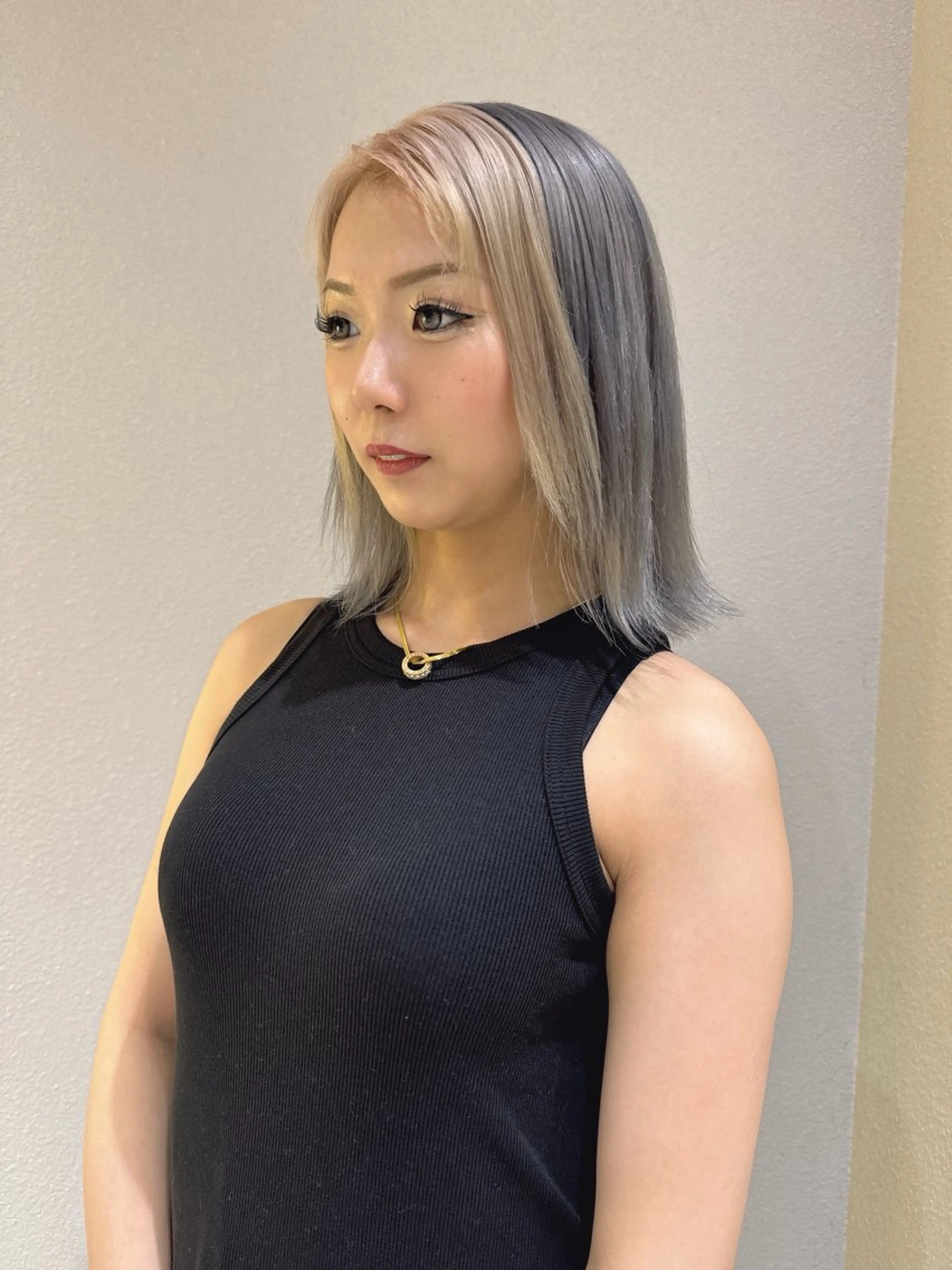 セミロング ヘアカラー 🩵縮毛矯正・ボブ 岩原朋也🩵のヘアスタイル