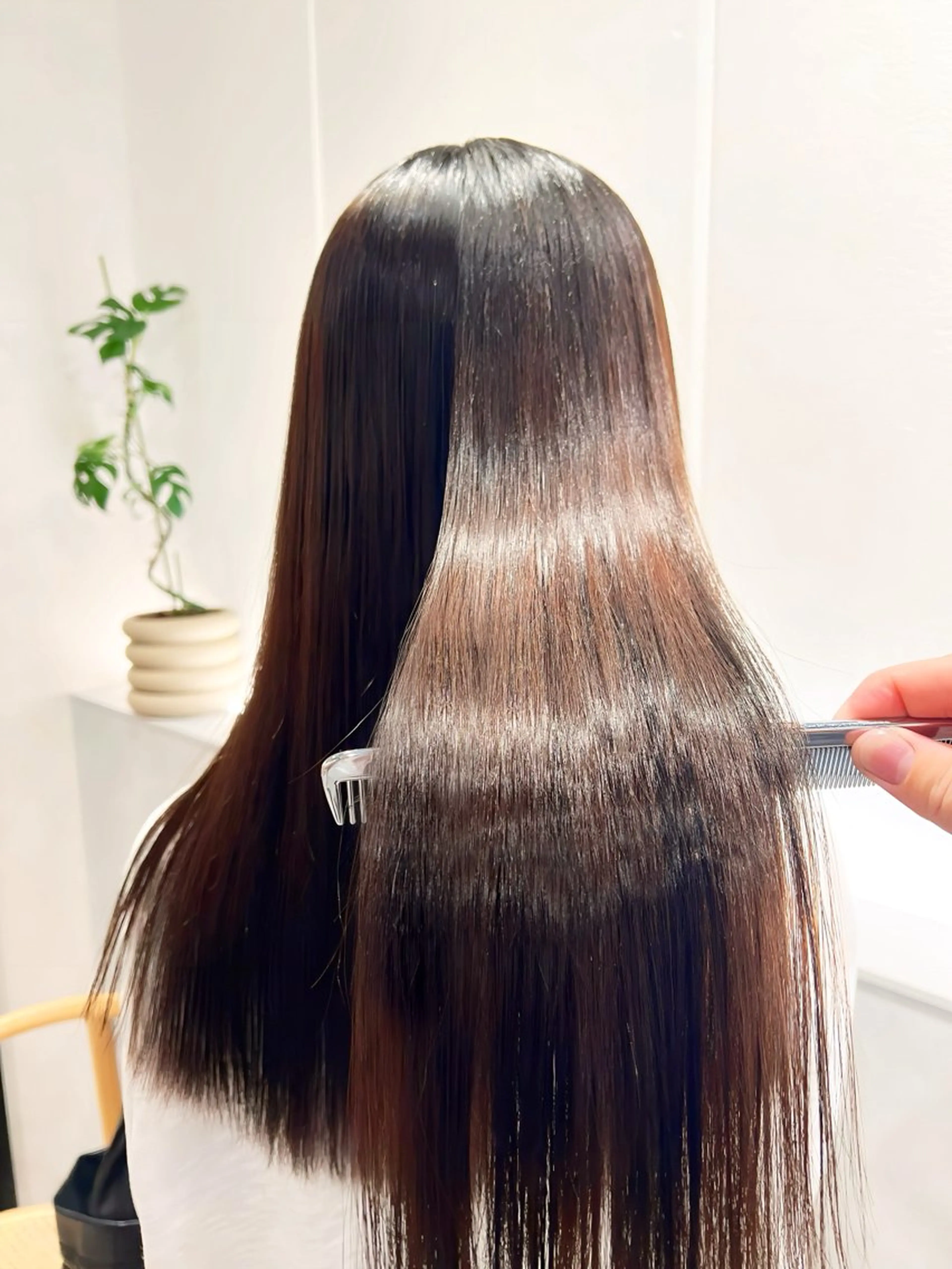 ロング パーマ AIconic nagoya所属・縮毛矯正/ レイヤー/ミディアムのヘアスタイル