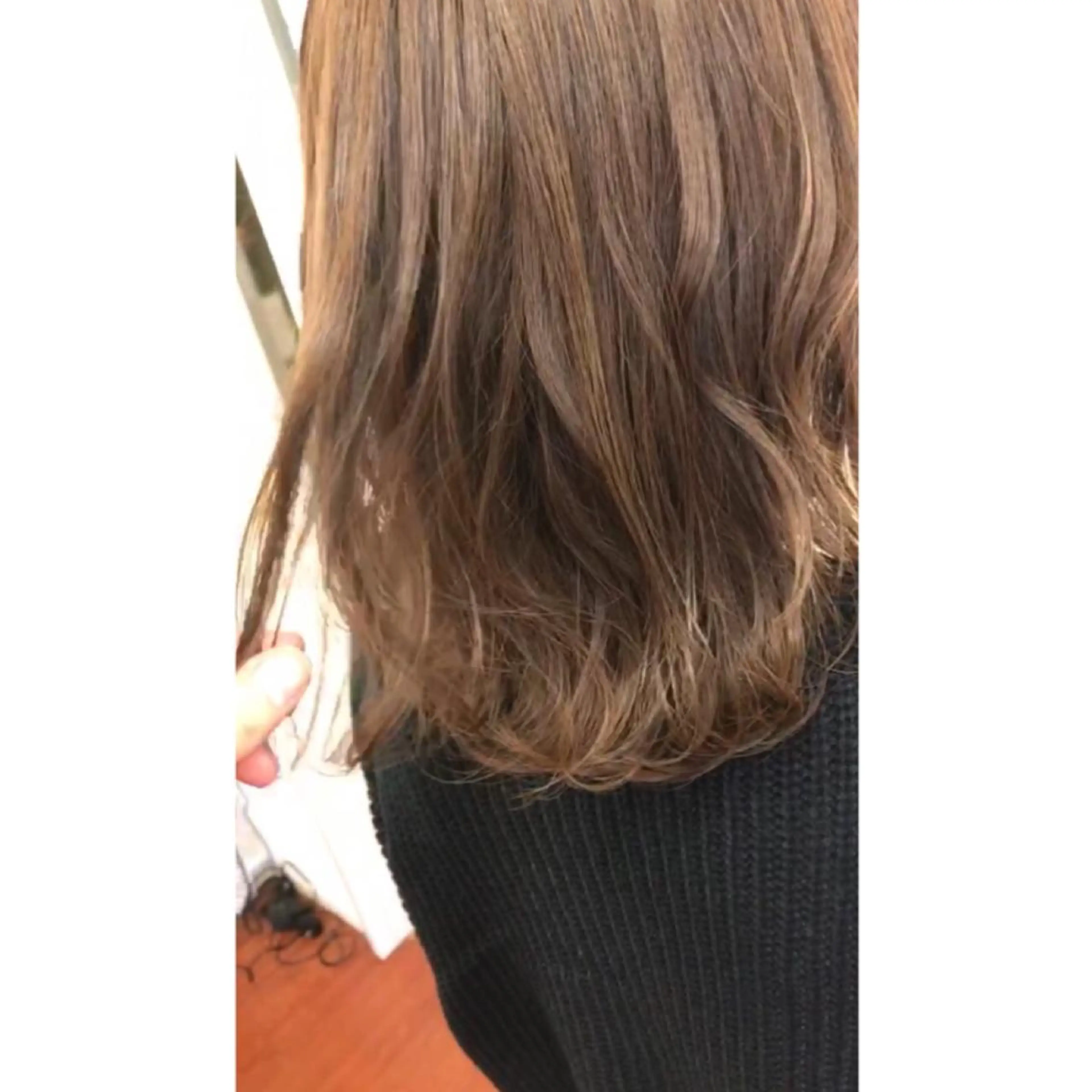 セミロング ヨシダ トオルのヘアスタイル