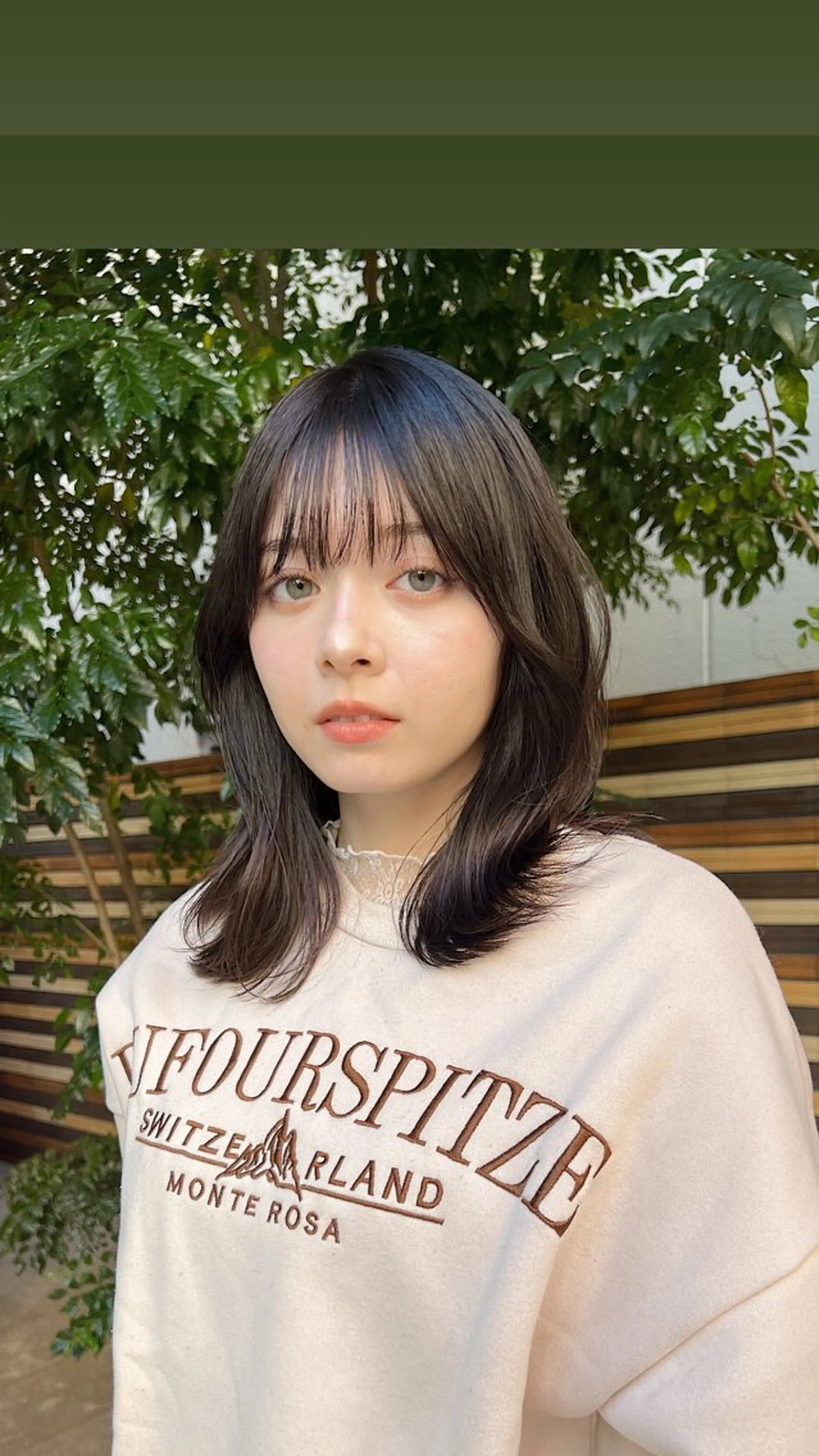 ミディアム ルカ/ ニュアンスヘアのヘアスタイル