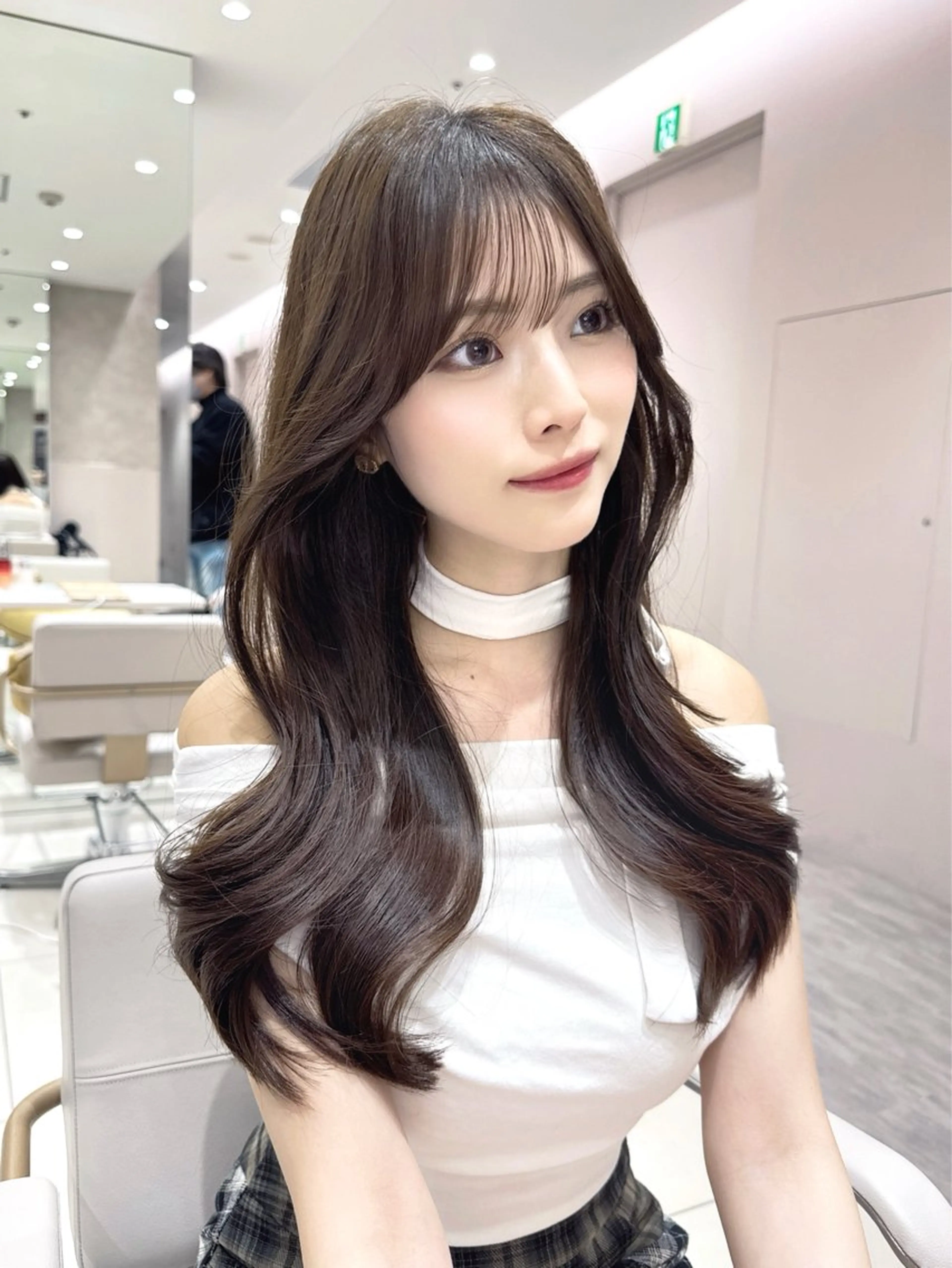 ロング カラー カット ヘアカラー トリートメント ヘッドスパ ヘアセット 韓国ヘア/レイヤー/ 顔まわり/りょーとのヘアスタイル