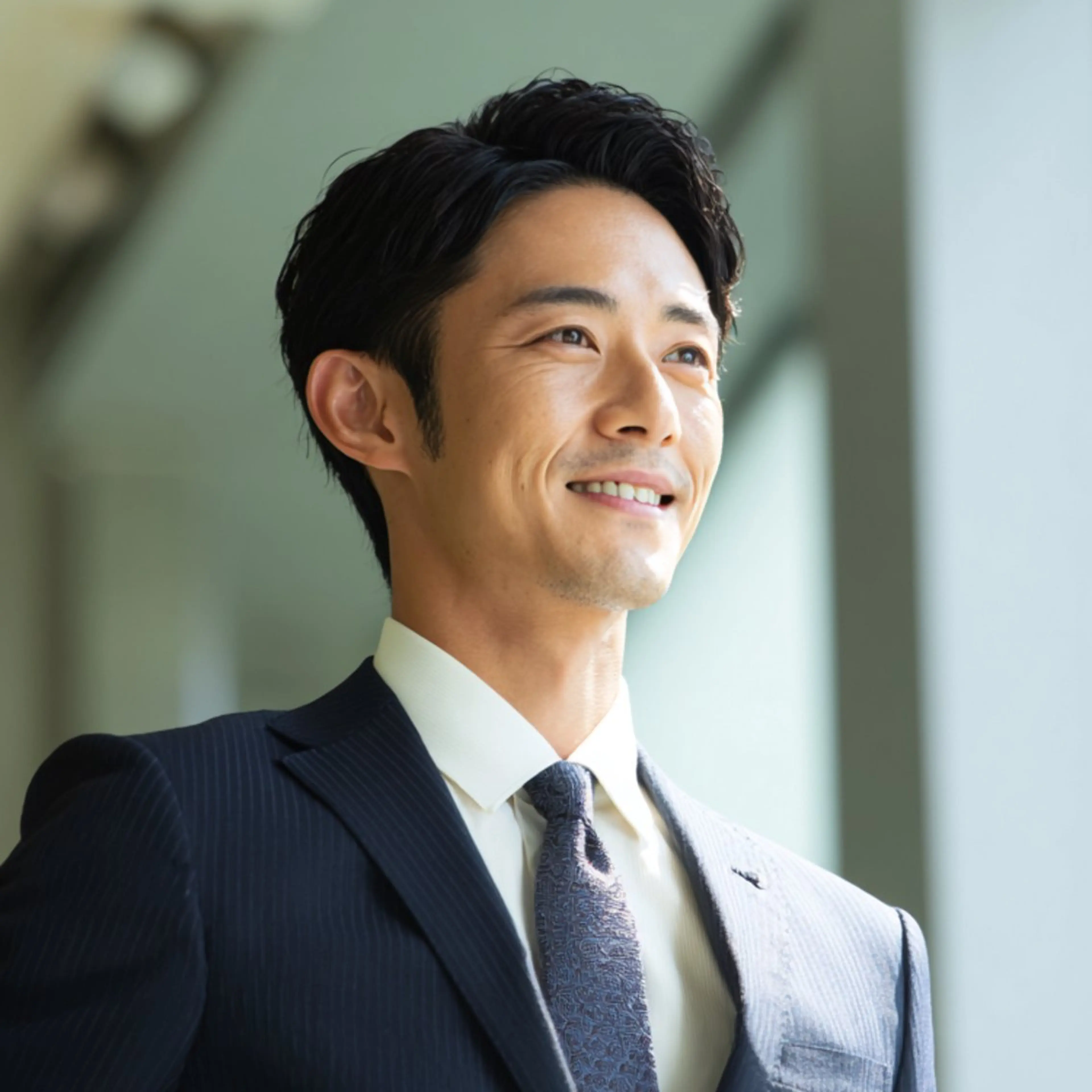 就活中の方おすすめクーポン💼👨🏻‍💼メンズナチュラル眉　整いすぎない自然眉毛の写真